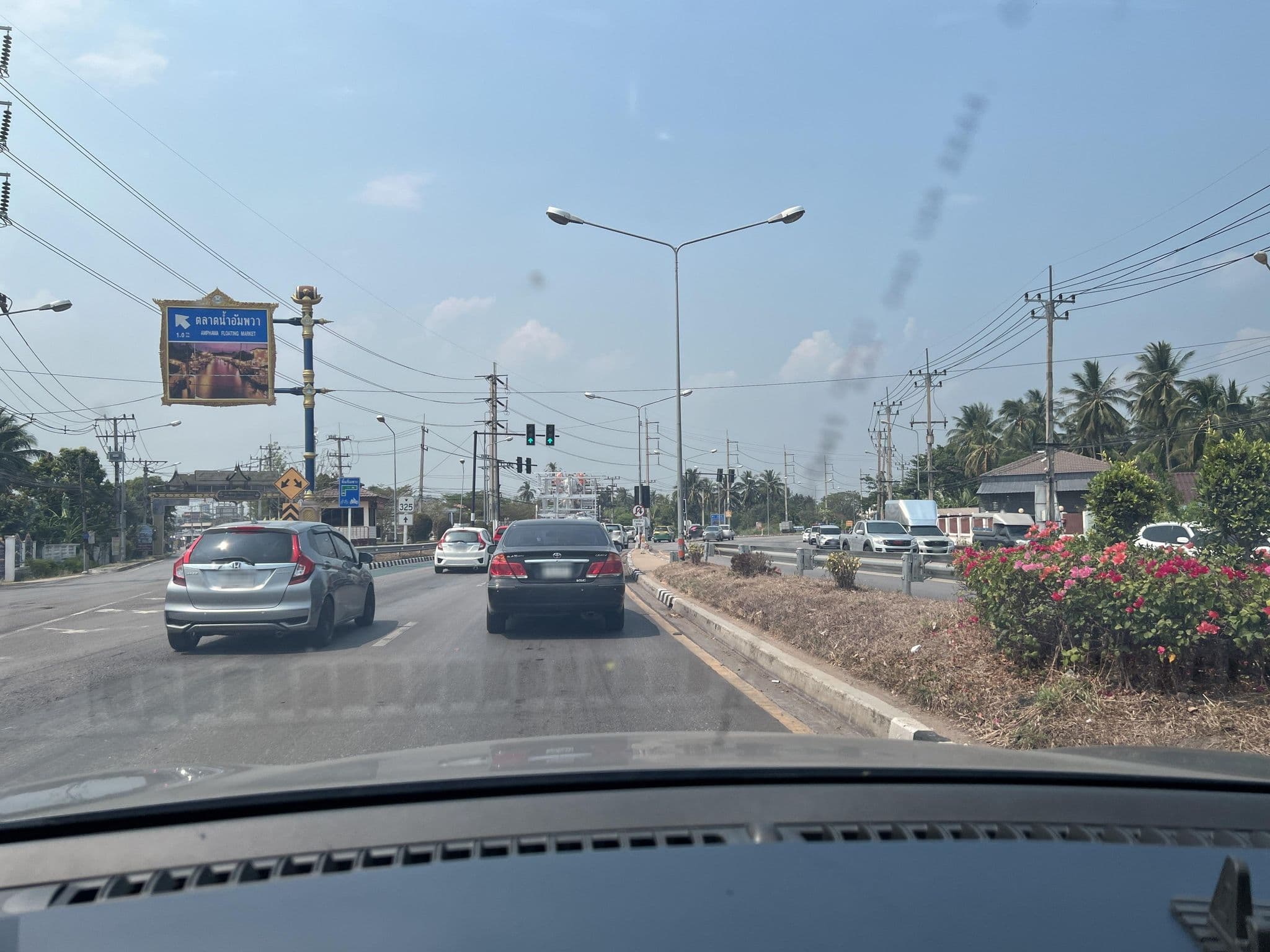 Street view near Baan Kun Ta, Samut Songkhram — © lin_wang (CC BY-SA · Mapillary)