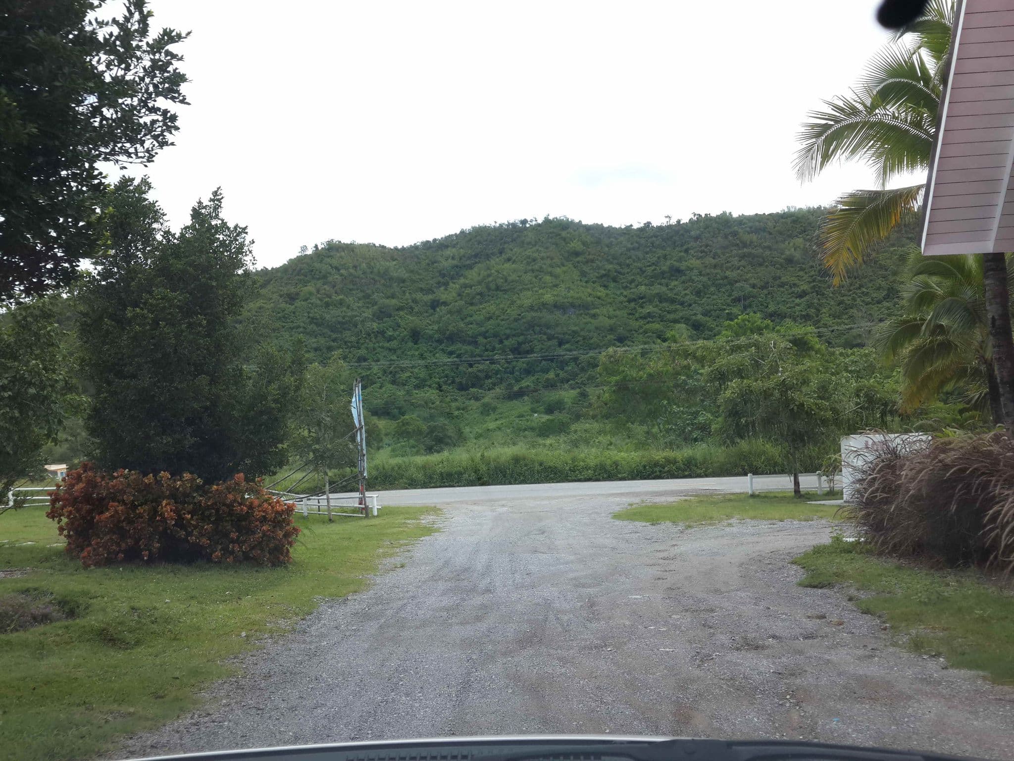 Street view near โรยัล กู๊ดวิว รีสอร์ท, Chom Bueng — © mishari (CC BY-SA · Mapillary)