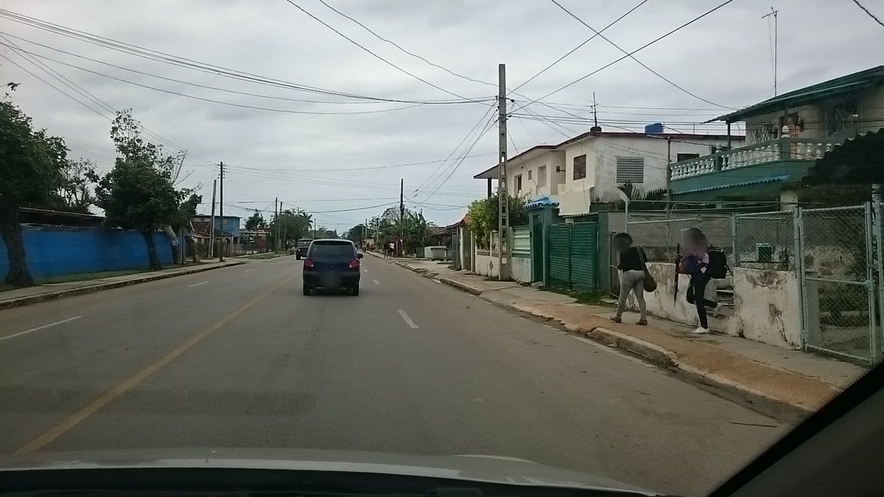 Street view near Casa El Chino, Guanabo