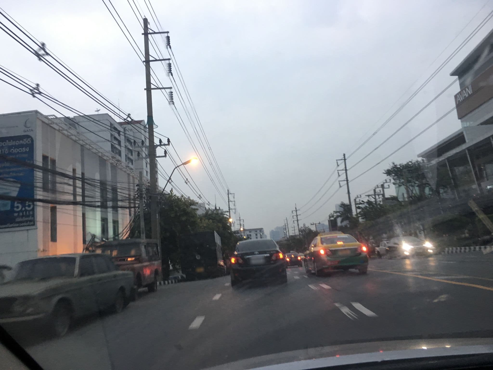 Street view near Marriot Spa, Godown — © rusmanoon (CC BY-SA · Mapillary)