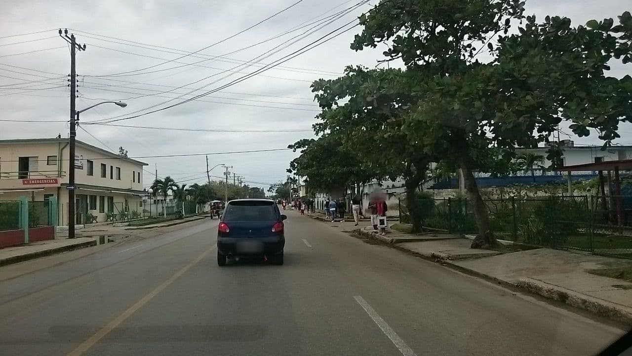 Street view near Casa Grisel, Guanabo