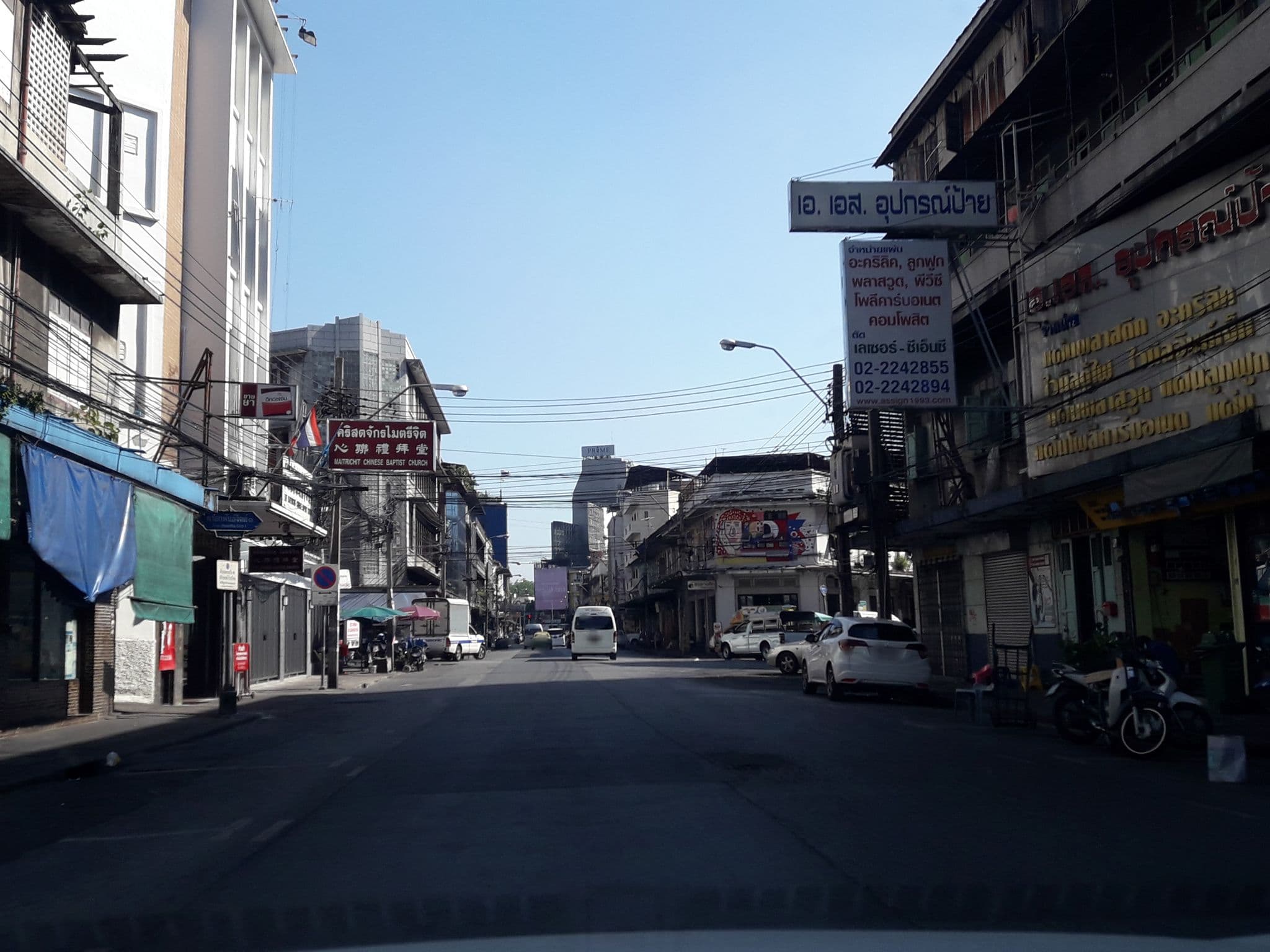 Street view near The Open House Café & Hostel, Samphanthawong — © jetman11 (CC BY-SA · Mapillary)