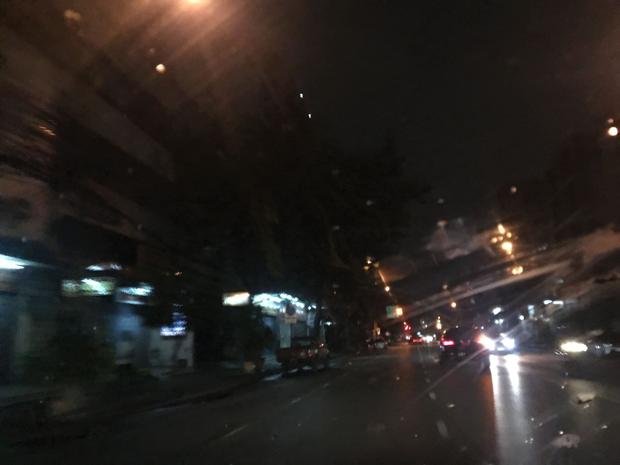 Street view near โรงแรมแม้นศรี, Bangkok — © balletty (CC BY-SA · Mapillary)