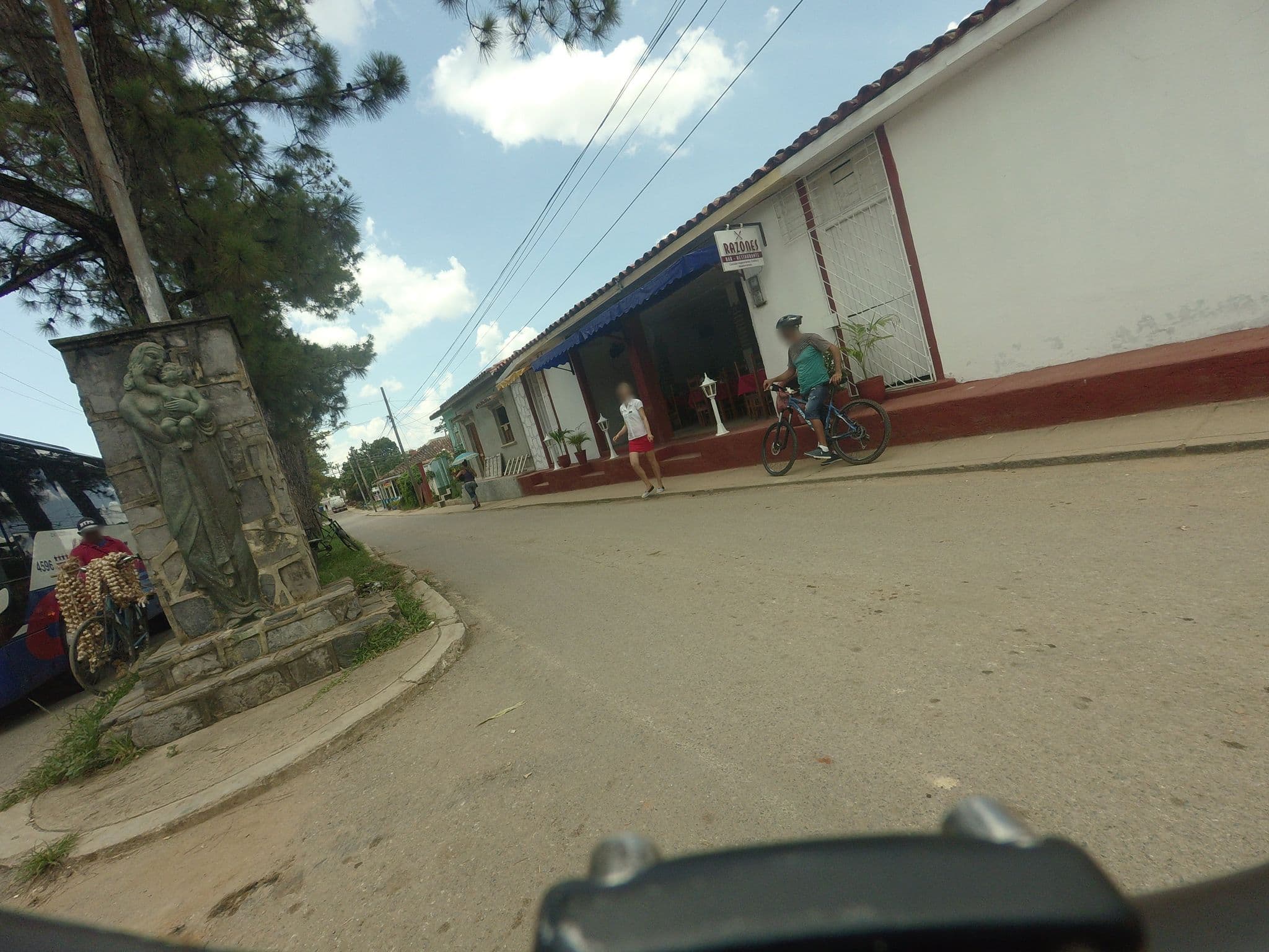 Street view near Casa María Elena Urra, Viñales — © havana (CC BY-SA · Mapillary)