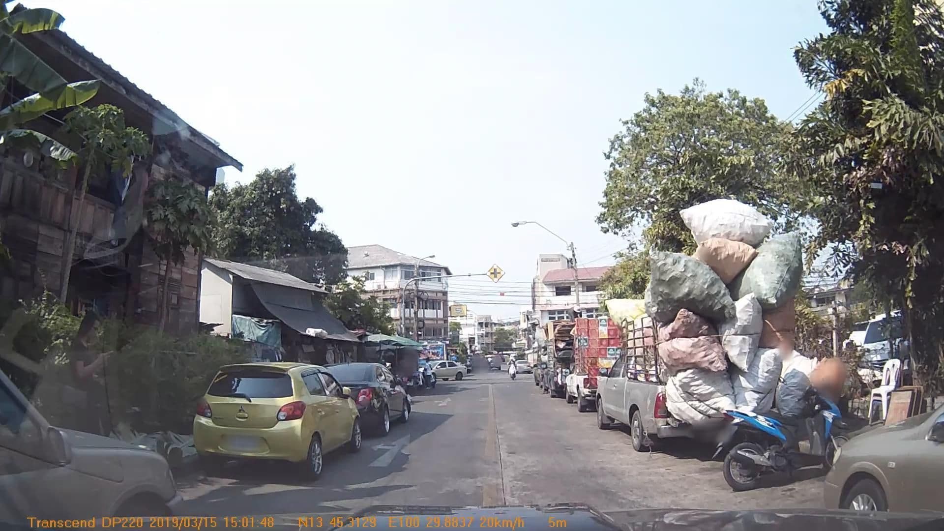 Street view near Box Packers Hostel, Bangkok — © mapcreator (CC BY-SA · Mapillary)
