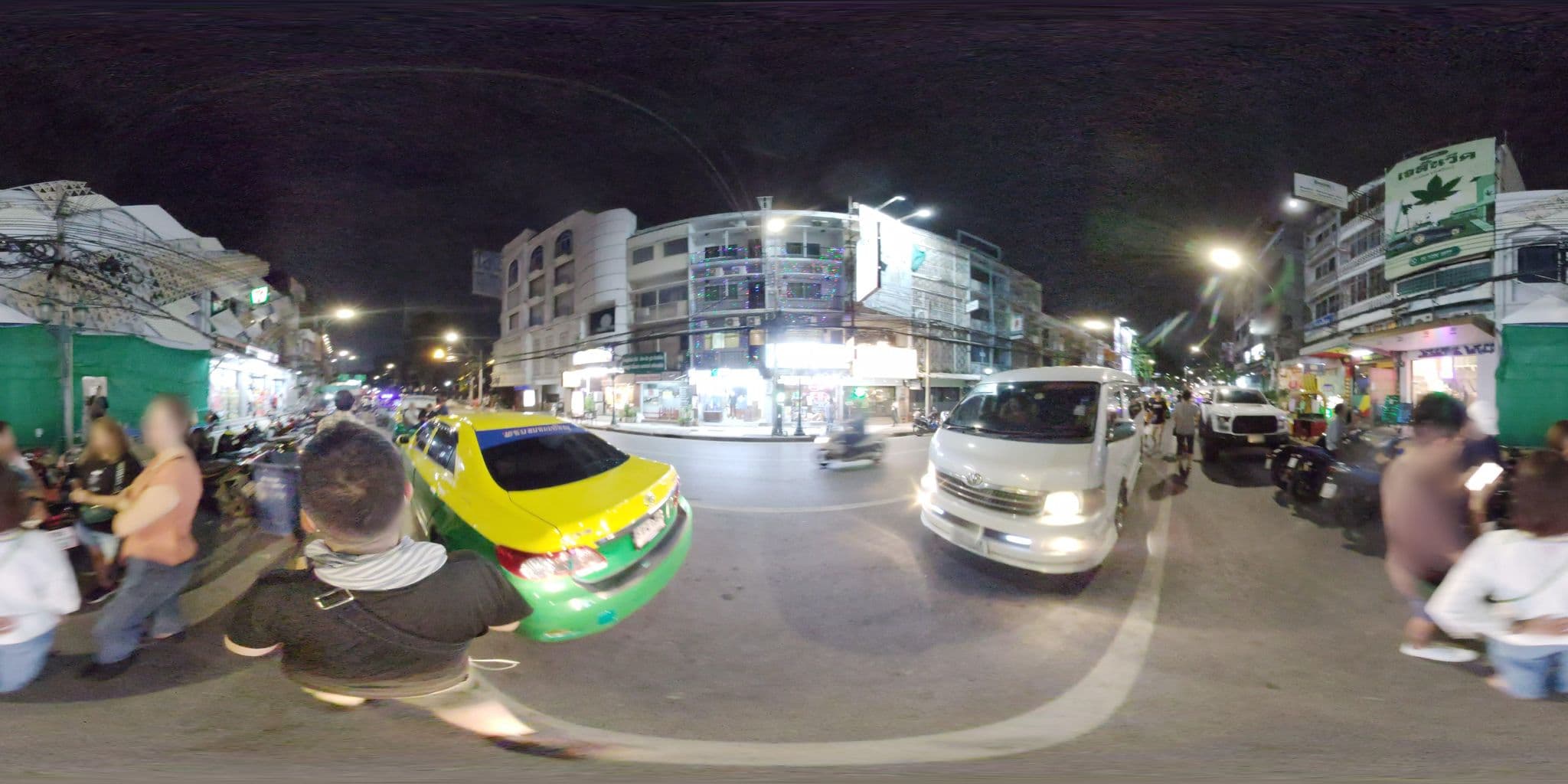 Street view near Clandestino Bar and Hostel, Phra Nakhon — © mapconcierge (CC BY-SA · Mapillary)