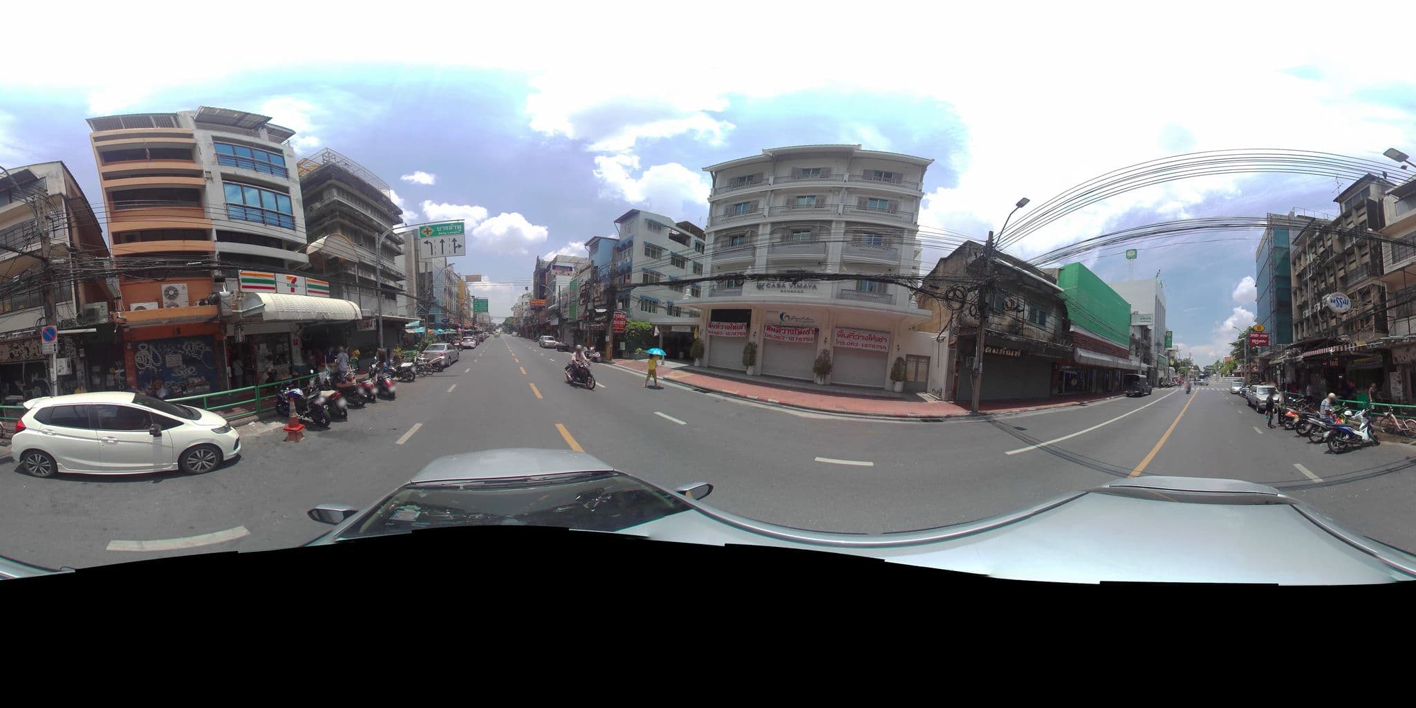Street view near Zent & Bao Hostel, Phra Nakhon — © P05466 (CC BY-SA · Mapillary)