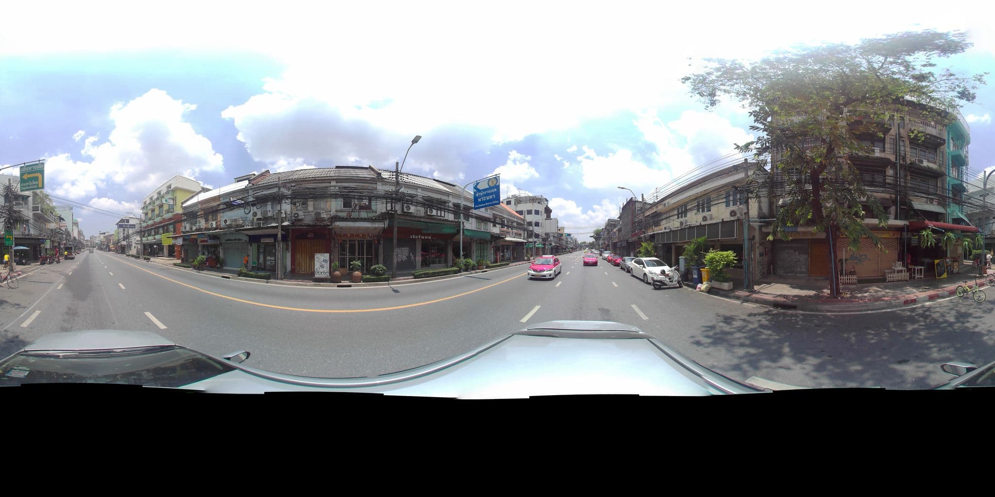 Street view near Q6 at 6 Hostel, Phra Nakhon — © P05466 (CC BY-SA · Mapillary)
