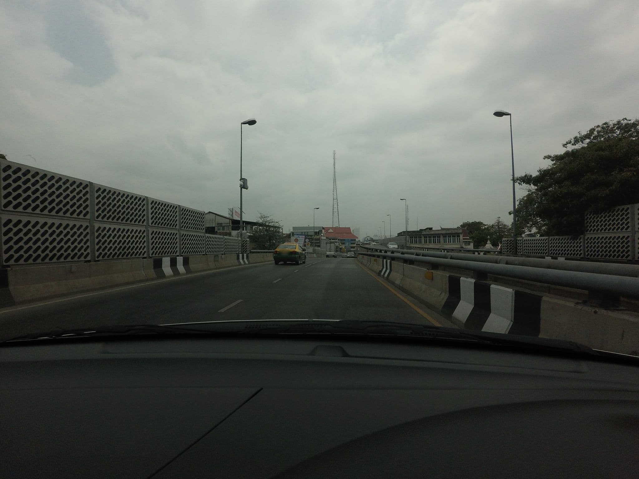 Street view near 28 Hotel พระราม8, Phra Nakhon — © mishari (CC BY-SA · Mapillary)