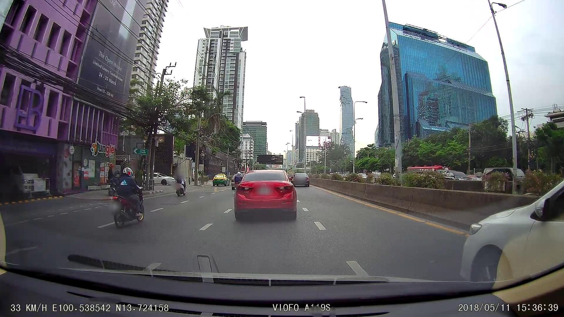 Street view near all seasons Bangkok Sathorn Hotel, Bang Rak — © poramet (CC BY-SA · Mapillary)