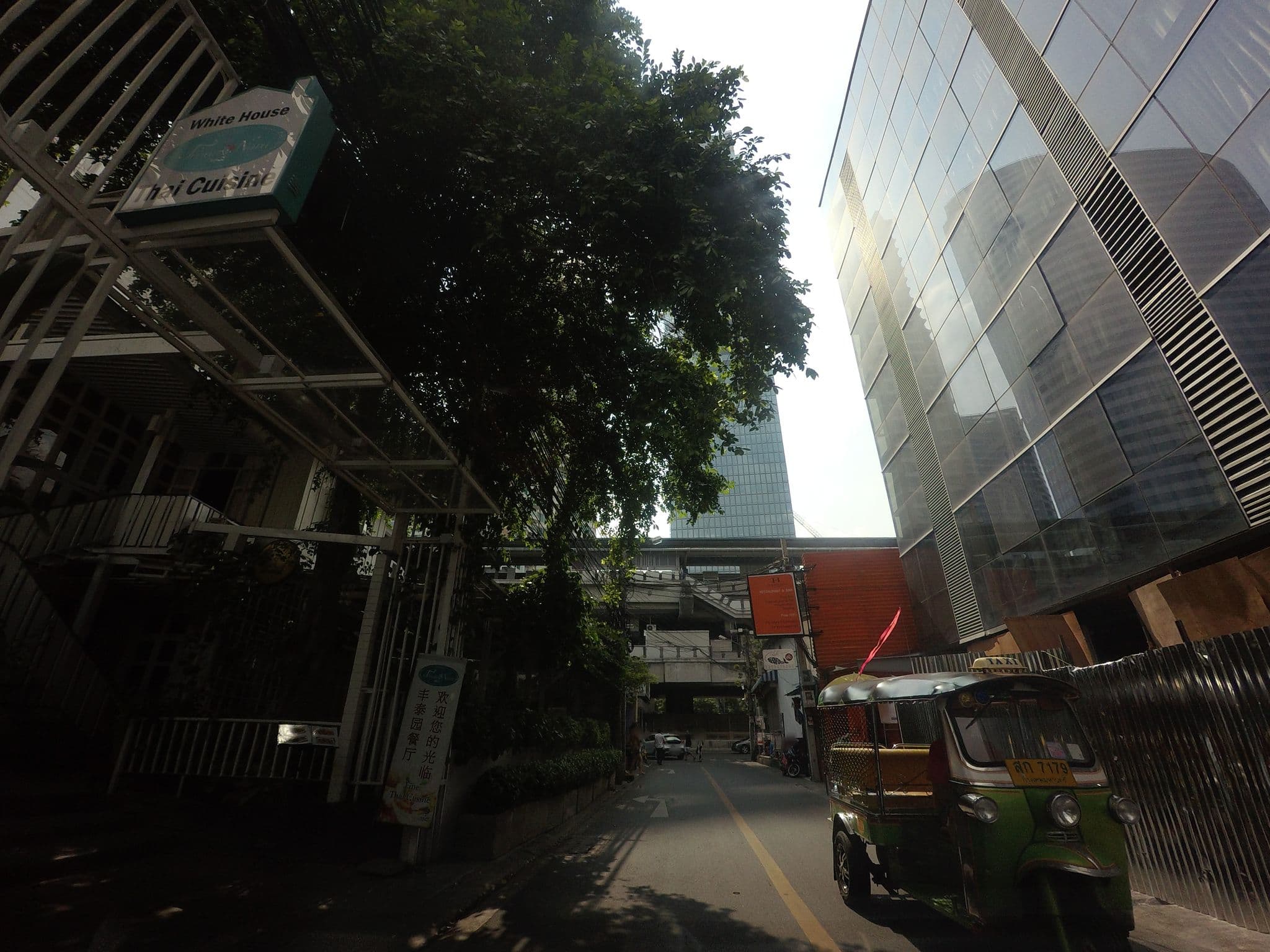 Street view near Lobby Bar, Bang Rak — © mishari (CC BY-SA · Mapillary)