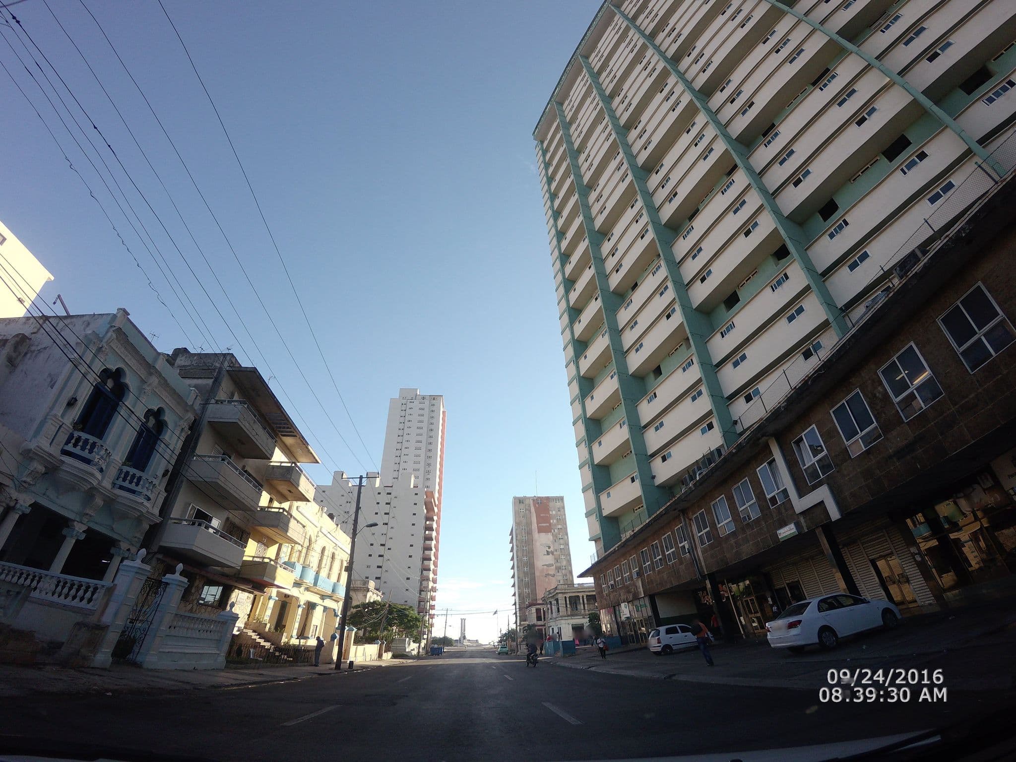 Street view near NELSON HOUSE, Vedado