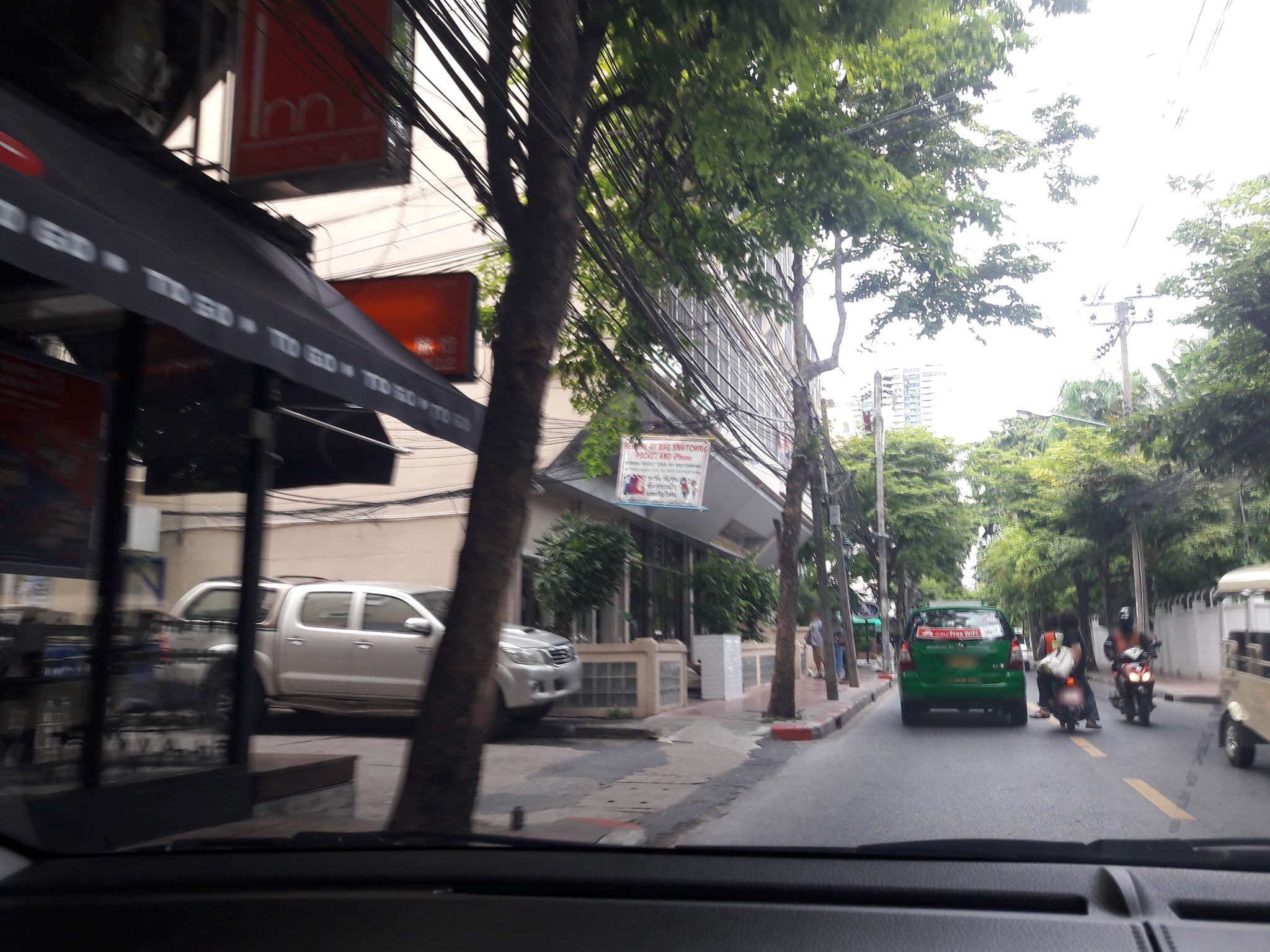 Street view near The Inn Saladaeng, Bang Rak — © dukeduke (CC BY-SA · Mapillary)