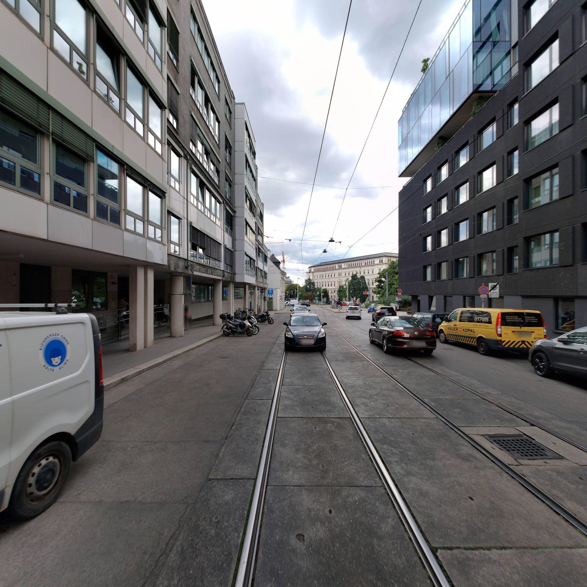 Street view near 25hours Hotel, Neubau — © eliasgander (CC BY-SA · Mapillary)
