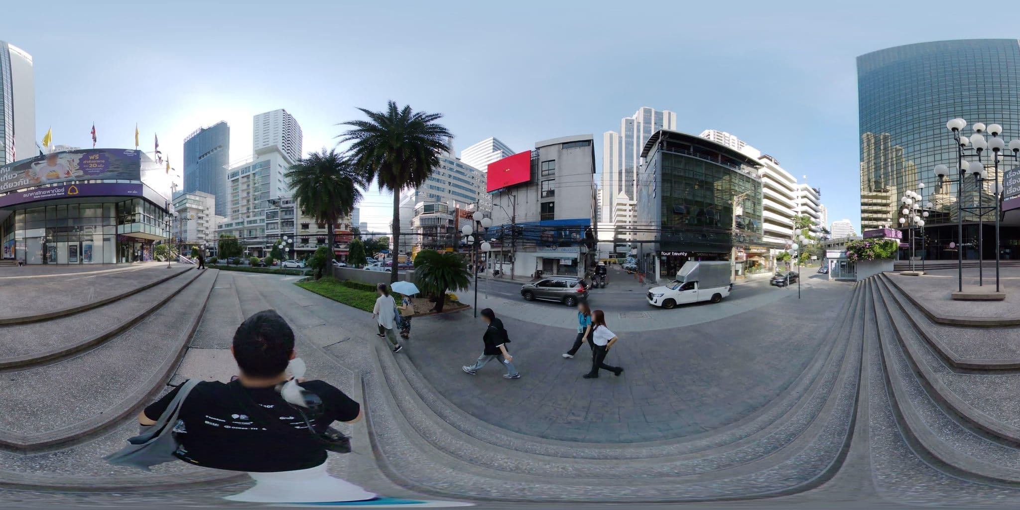 Street view near 3 HOWw Hostel, Makkasan — © mapconcierge (CC BY-SA · Mapillary)