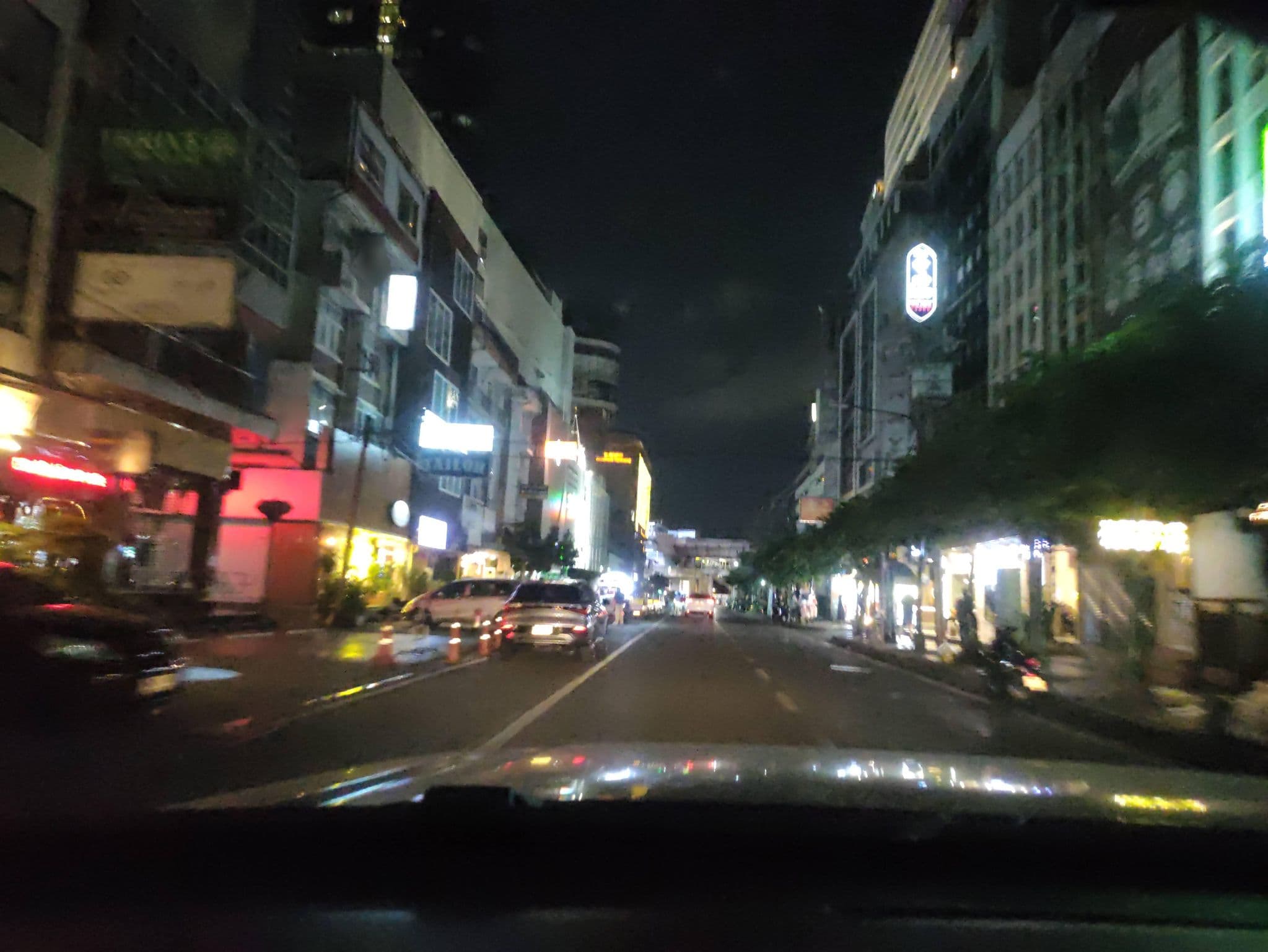 Street view near Sib Kao Hotel, Makkasan — © kasetitkml_pipitchai (CC BY-SA · Mapillary)