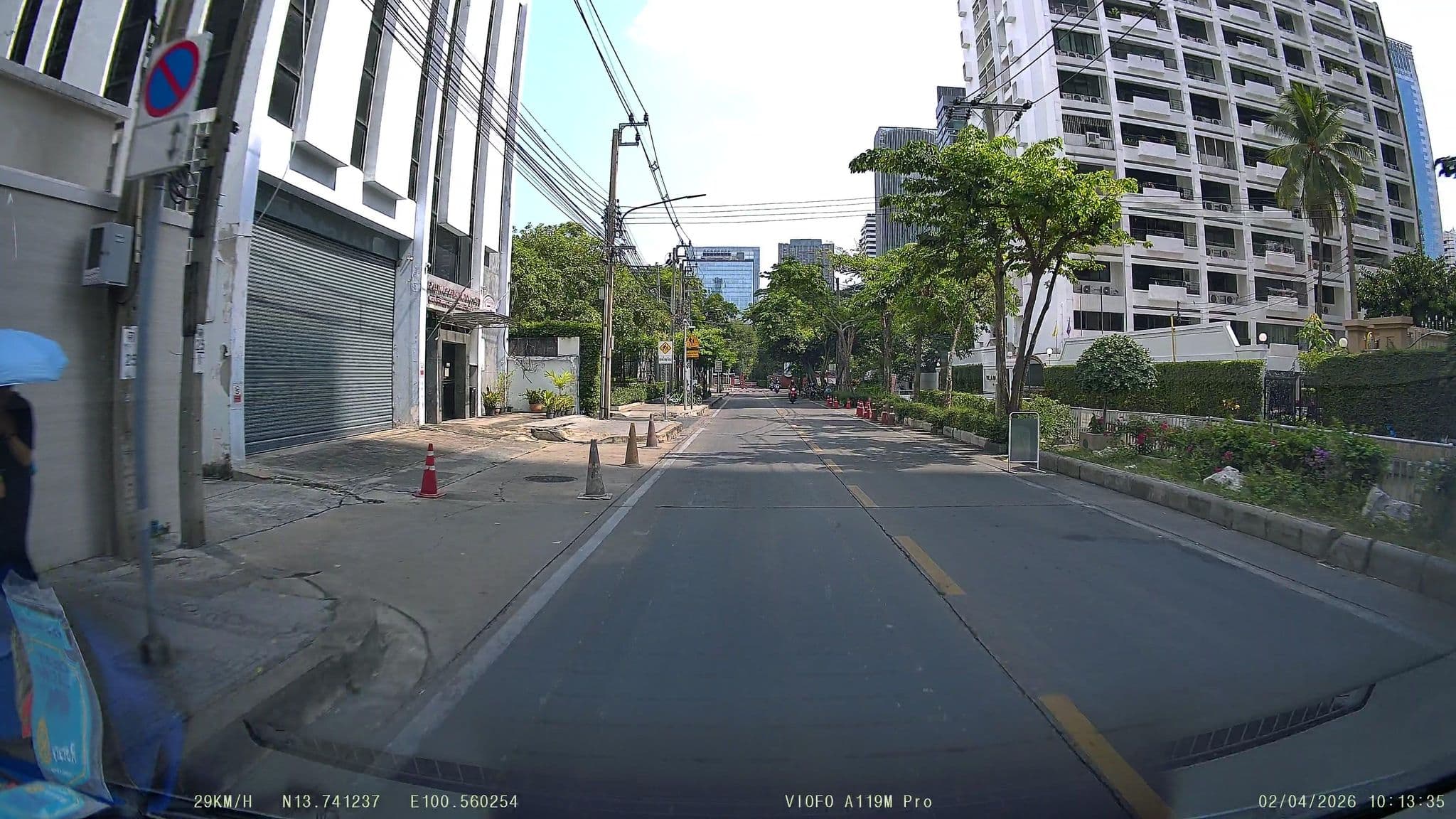 Street view near Roof Top Swimming Pool, Makkasan — © ThailandCambodia (CC BY-SA · Mapillary)