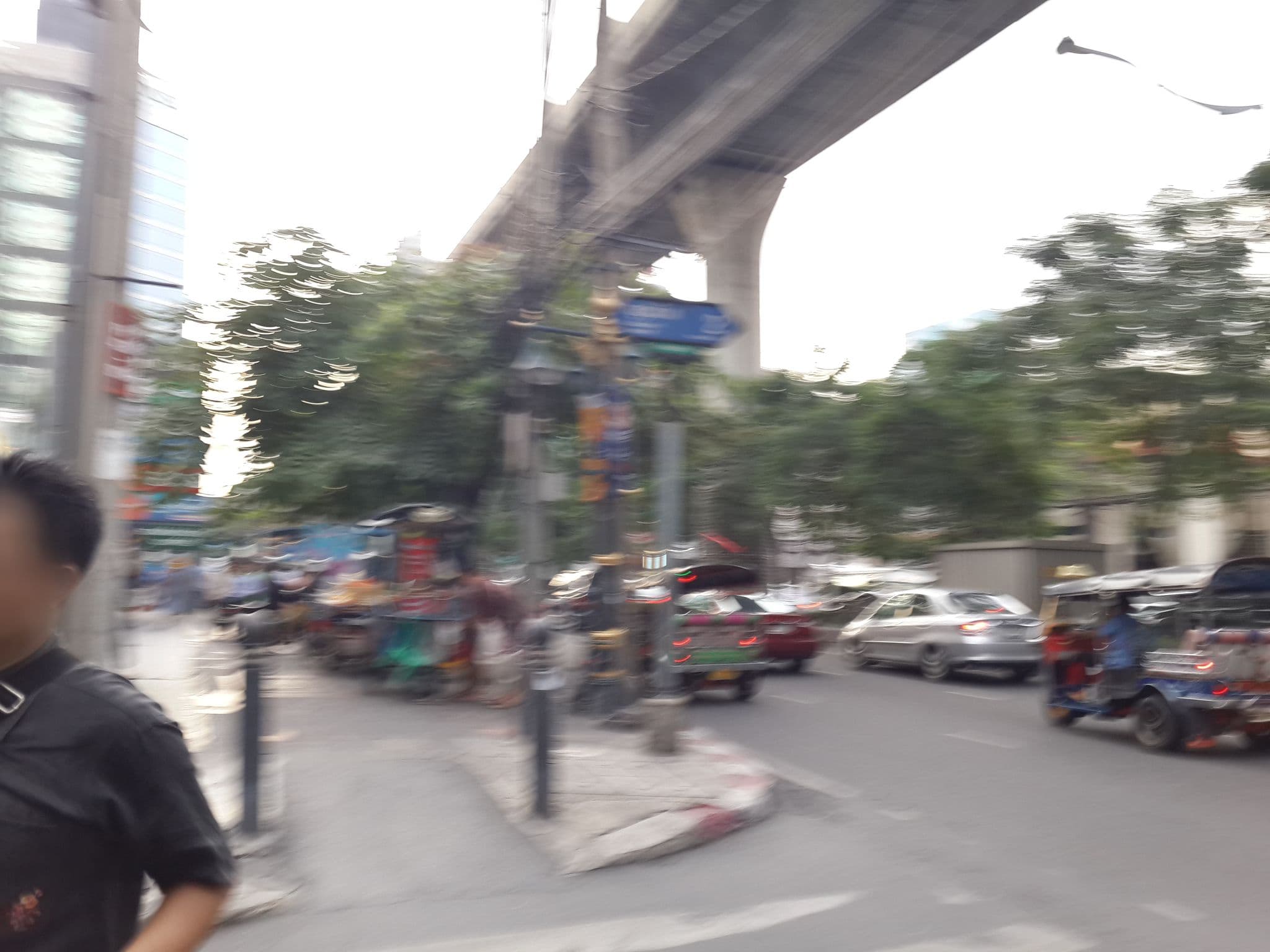 Street view near Prestige suites, Makkasan — © mishari (CC BY-SA · Mapillary)