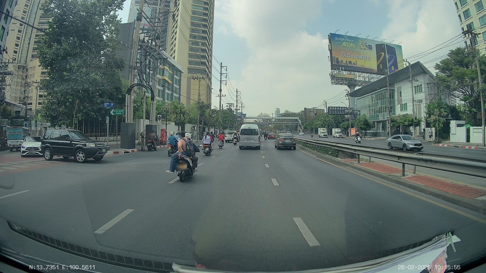 Street view near Park Plaza Sukhumvit Bangkok, Makkasan — © ThailandCambodia (CC BY-SA · Mapillary)