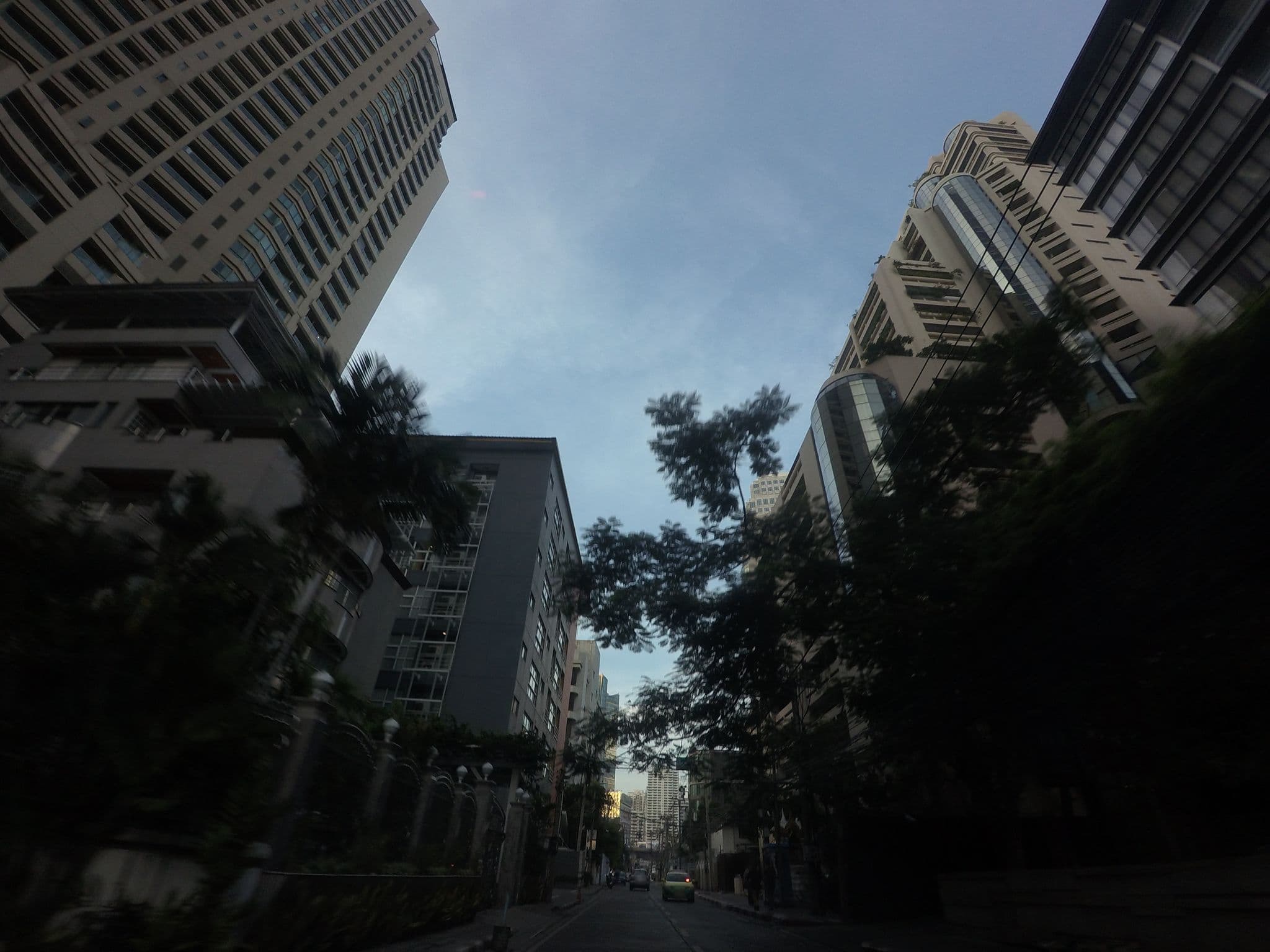 Street view near Swimming Pool @ Citadines, Watthana — © mishari (CC BY-SA · Mapillary)