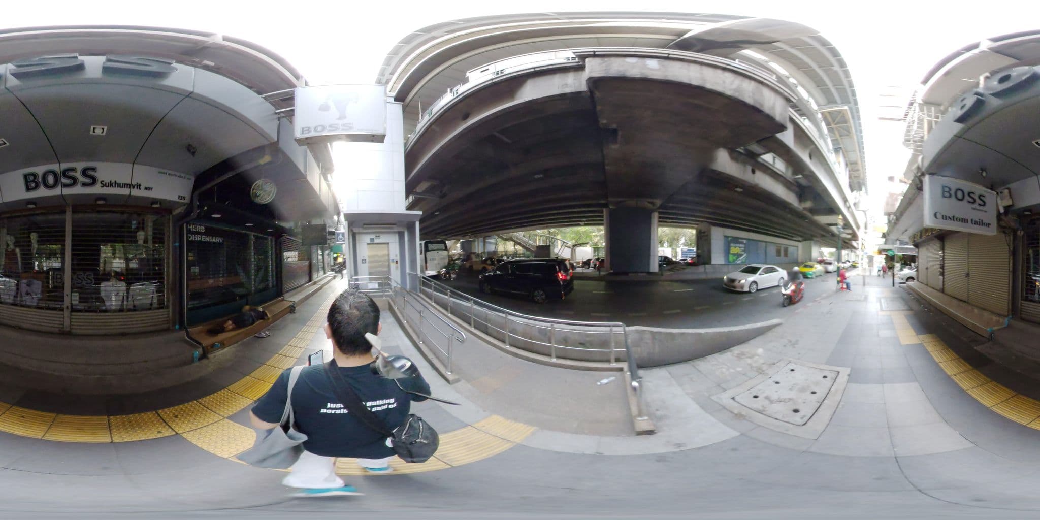 Street view near A7 Hostel Bangkok, Makkasan — © mapconcierge (CC BY-SA · Mapillary)