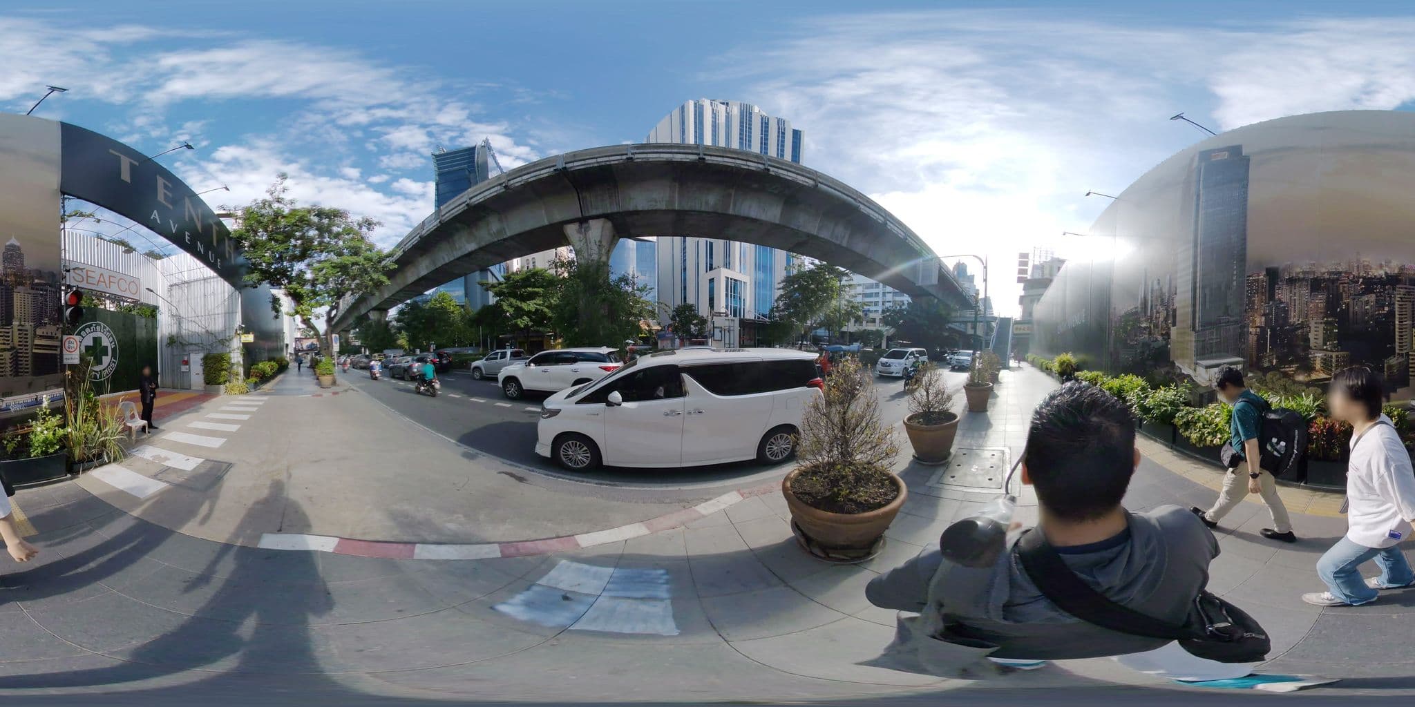 Street view near Ruamchitt Hotel, Makkasan — © mapconcierge (CC BY-SA · Mapillary)
