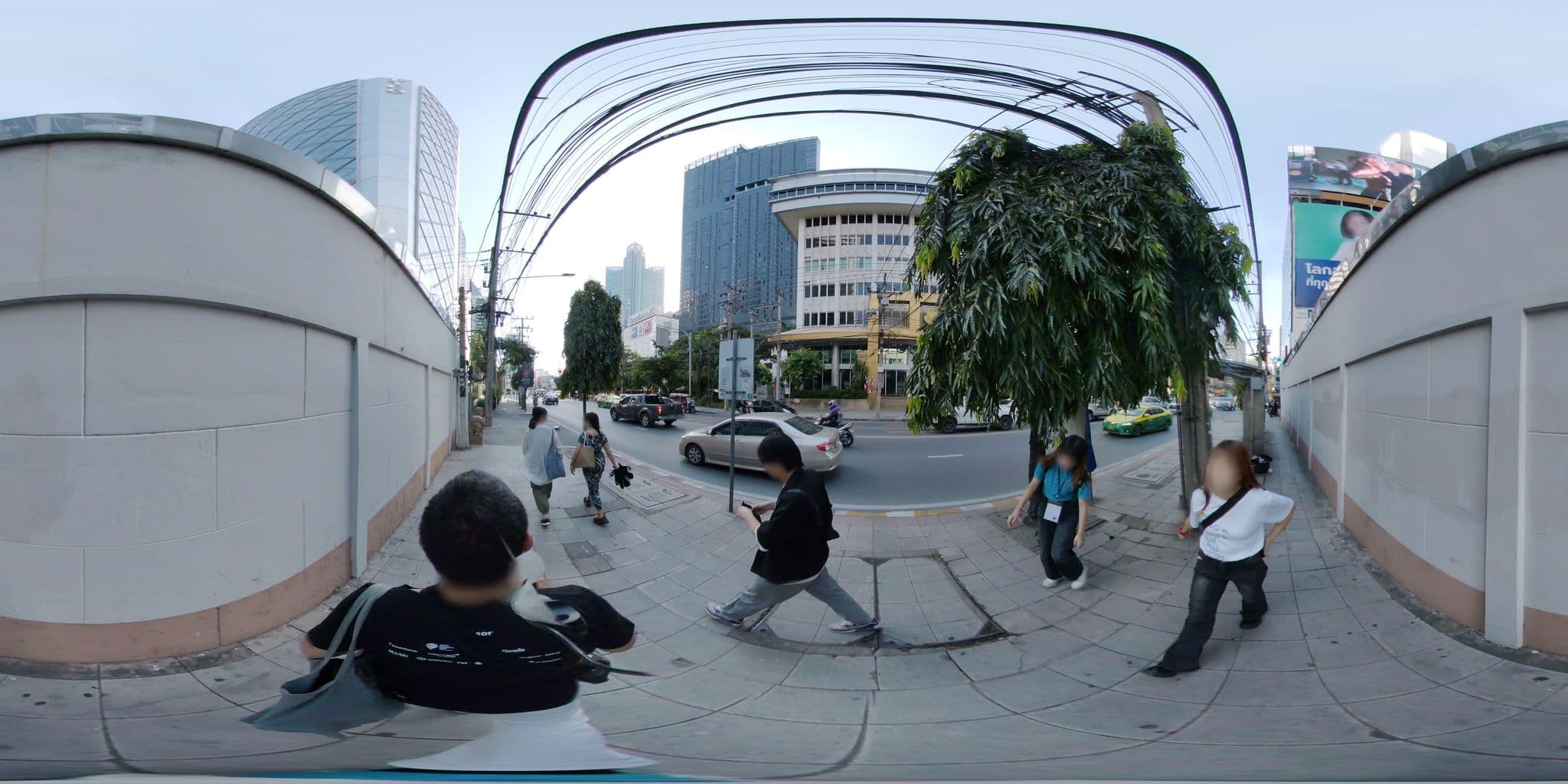 Street view near FuramaXclusive Rooftop Pool, Makkasan — © mapconcierge (CC BY-SA · Mapillary)