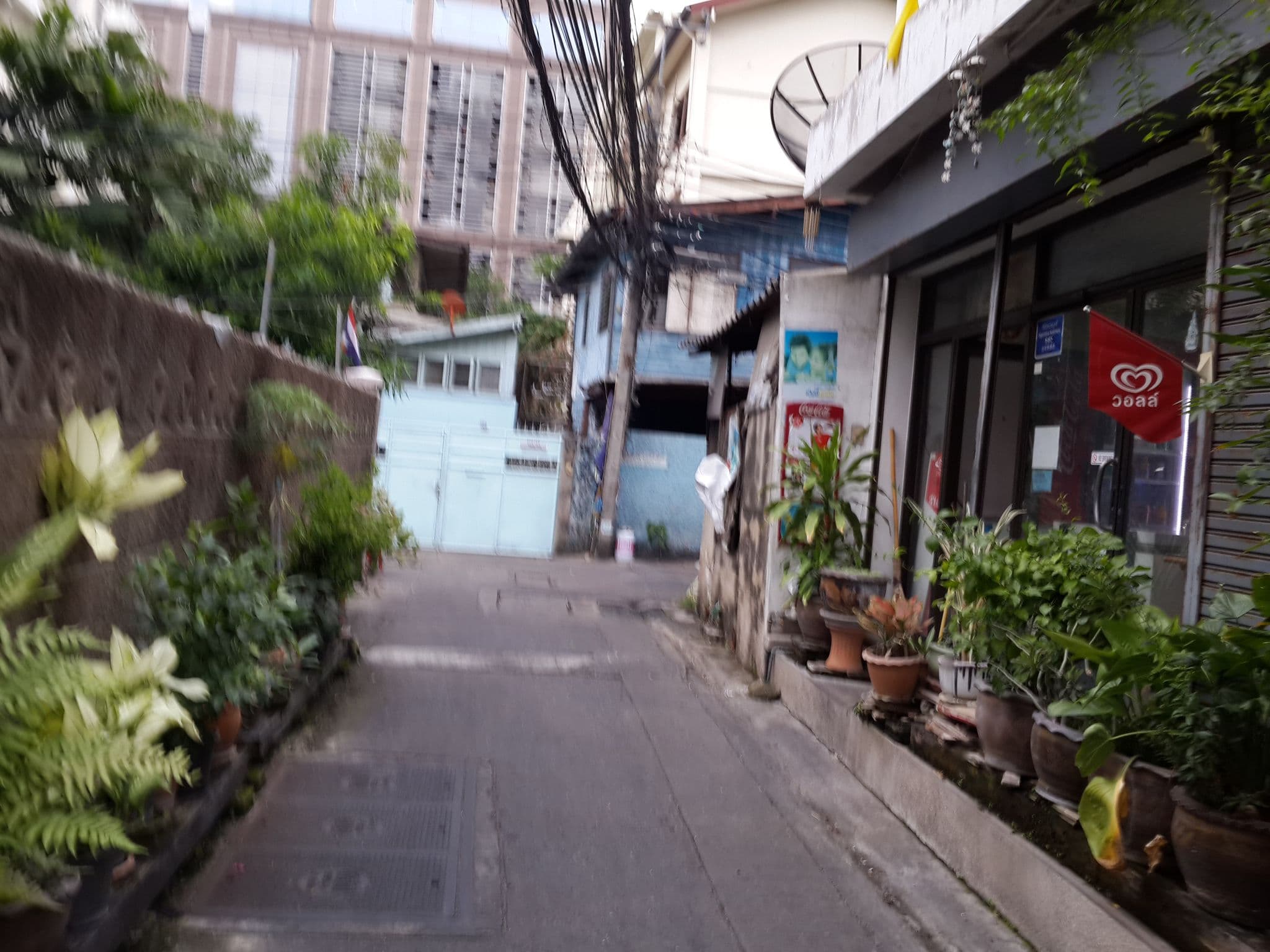 Street view near Sales & Marketing office · Hansar Bangkok, Makkasan — © mishari (CC BY-SA · Mapillary)