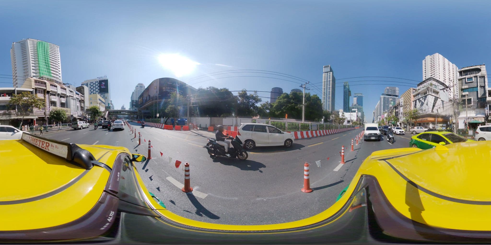 Street view near Pakdee Bed and Breakfast, Makkasan — © mapconcierge (CC BY-SA · Mapillary)