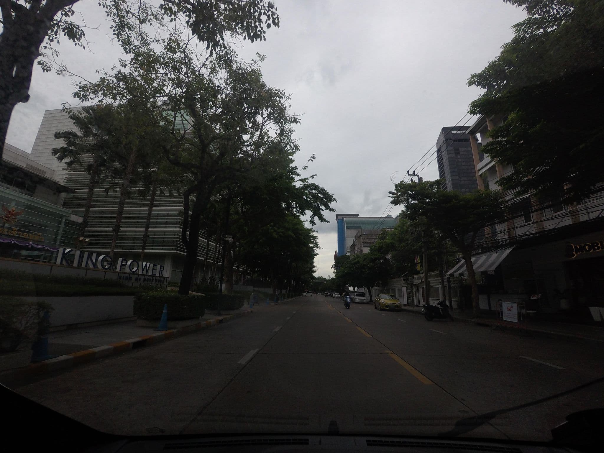 Street view near My Hotel, Ratchathewi — © mishari (CC BY-SA · Mapillary)