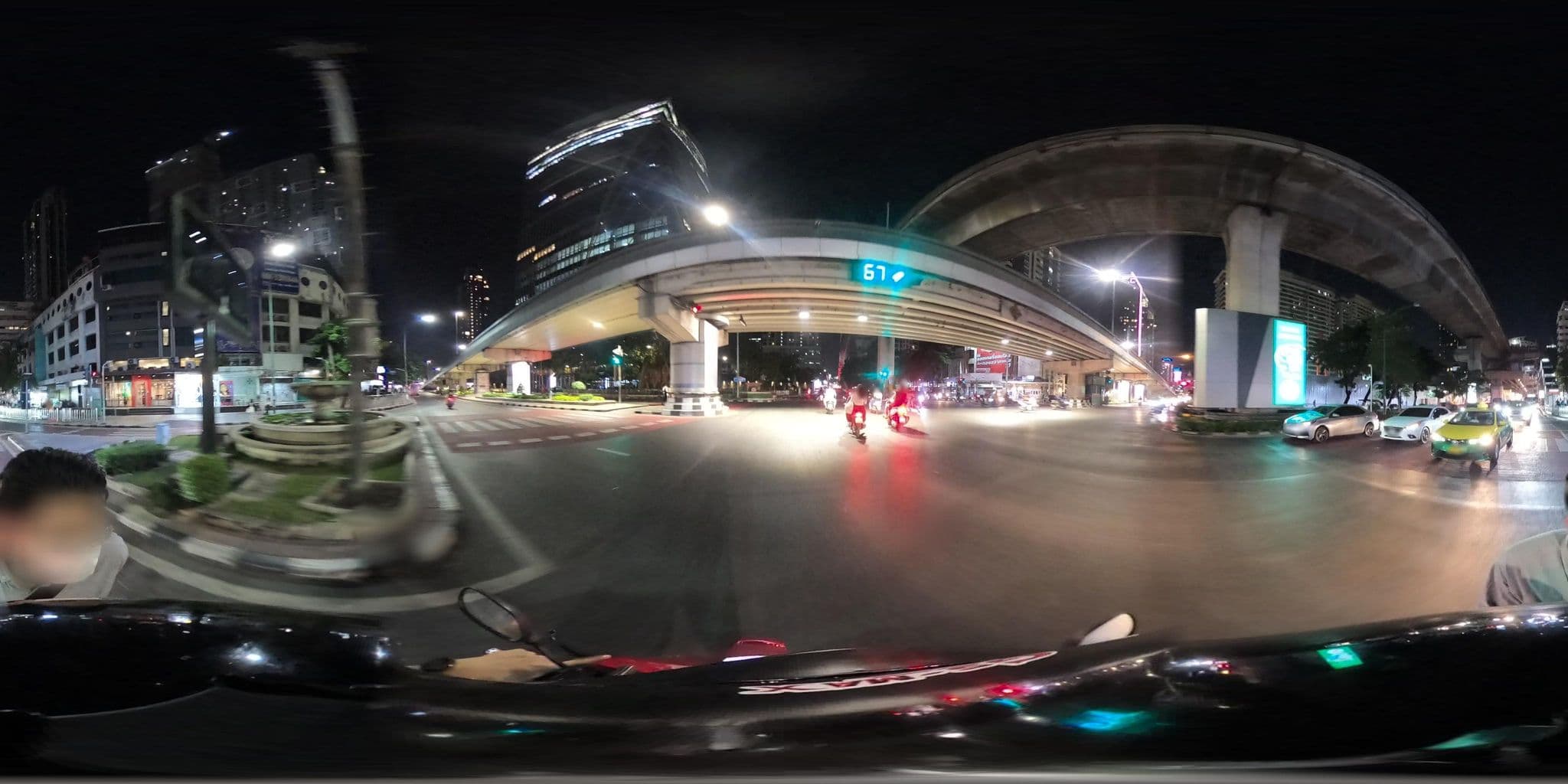 Street view near Longkrung Guesthouse, Ratchathewi — © NatchaponJ (CC BY-SA · Mapillary)