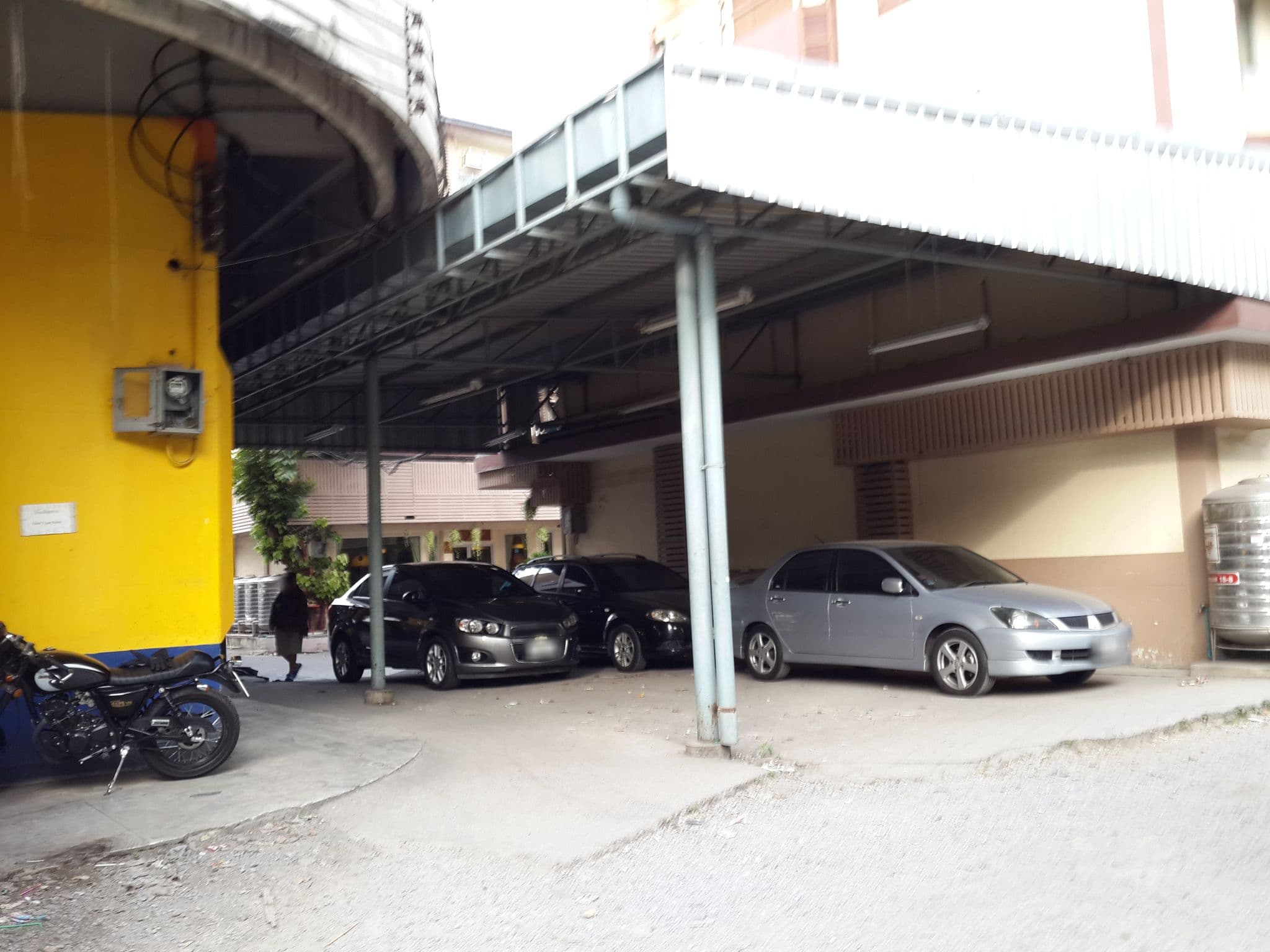 Street view near Cozy Villa Hotel, Makkasan — © mishari (CC BY-SA · Mapillary)