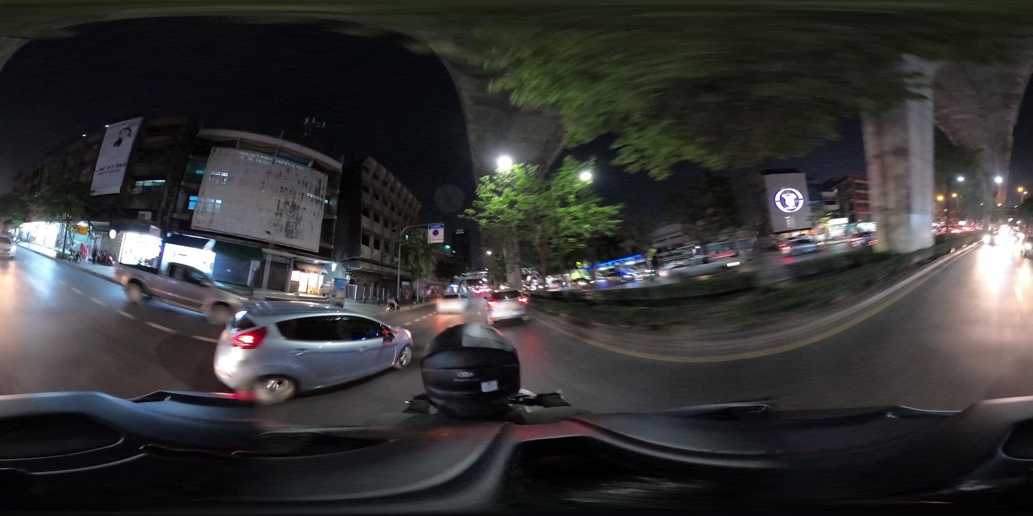Street view near Finhotel, Ratchathewi — © NatchaponJ (CC BY-SA · Mapillary)