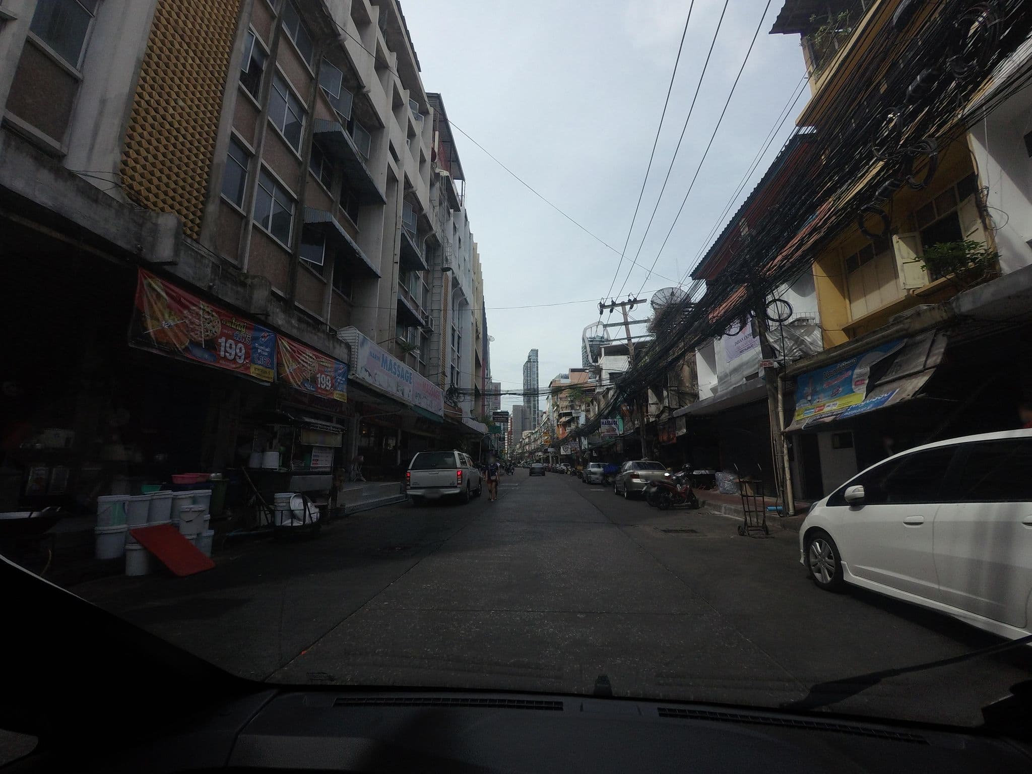 Street view near Magellan Meeting Room, Makkasan — © mishari (CC BY-SA · Mapillary)