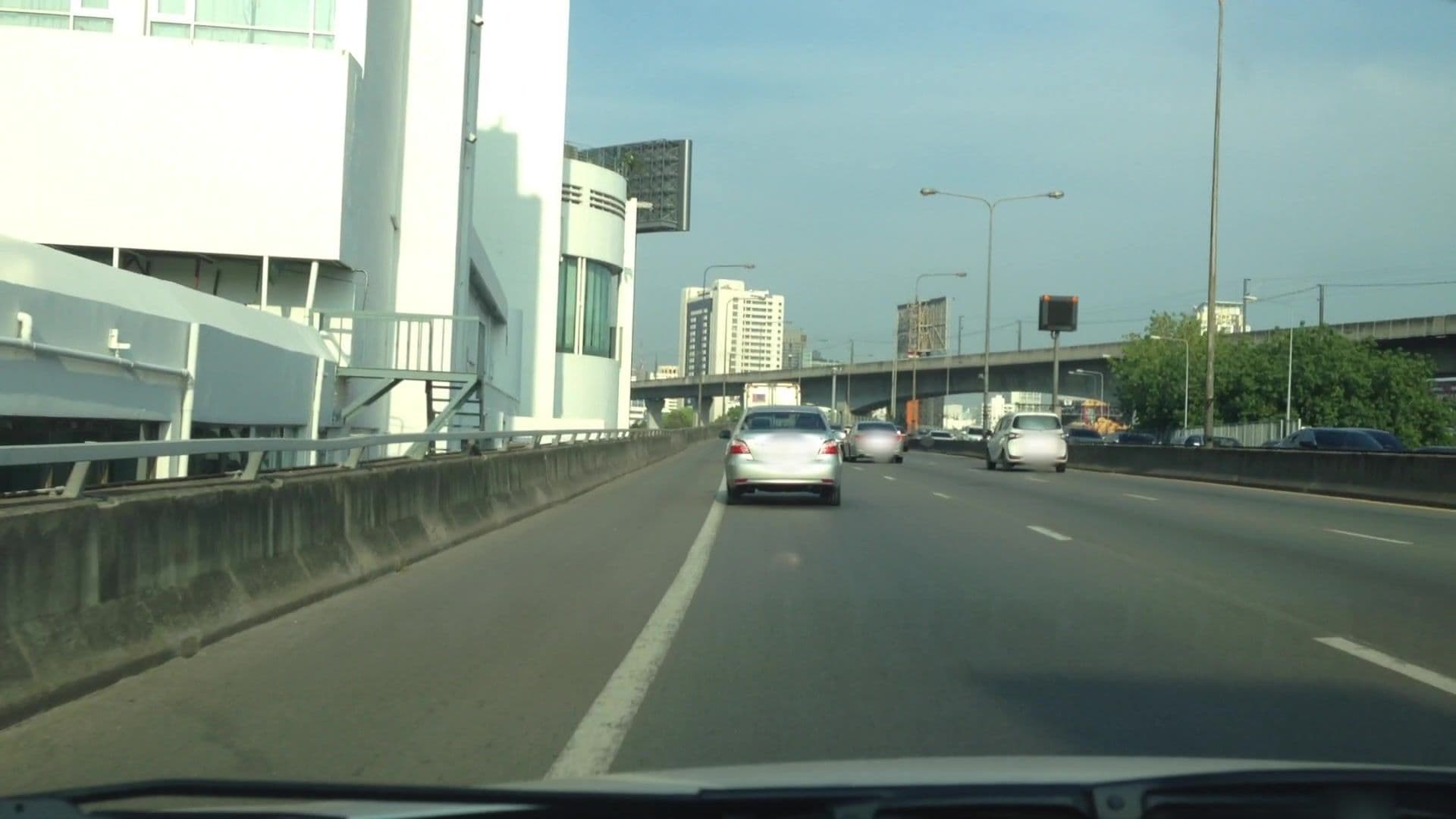 Street view near Bangkok, Makkasan — © lvl5 (CC BY-SA · Mapillary)