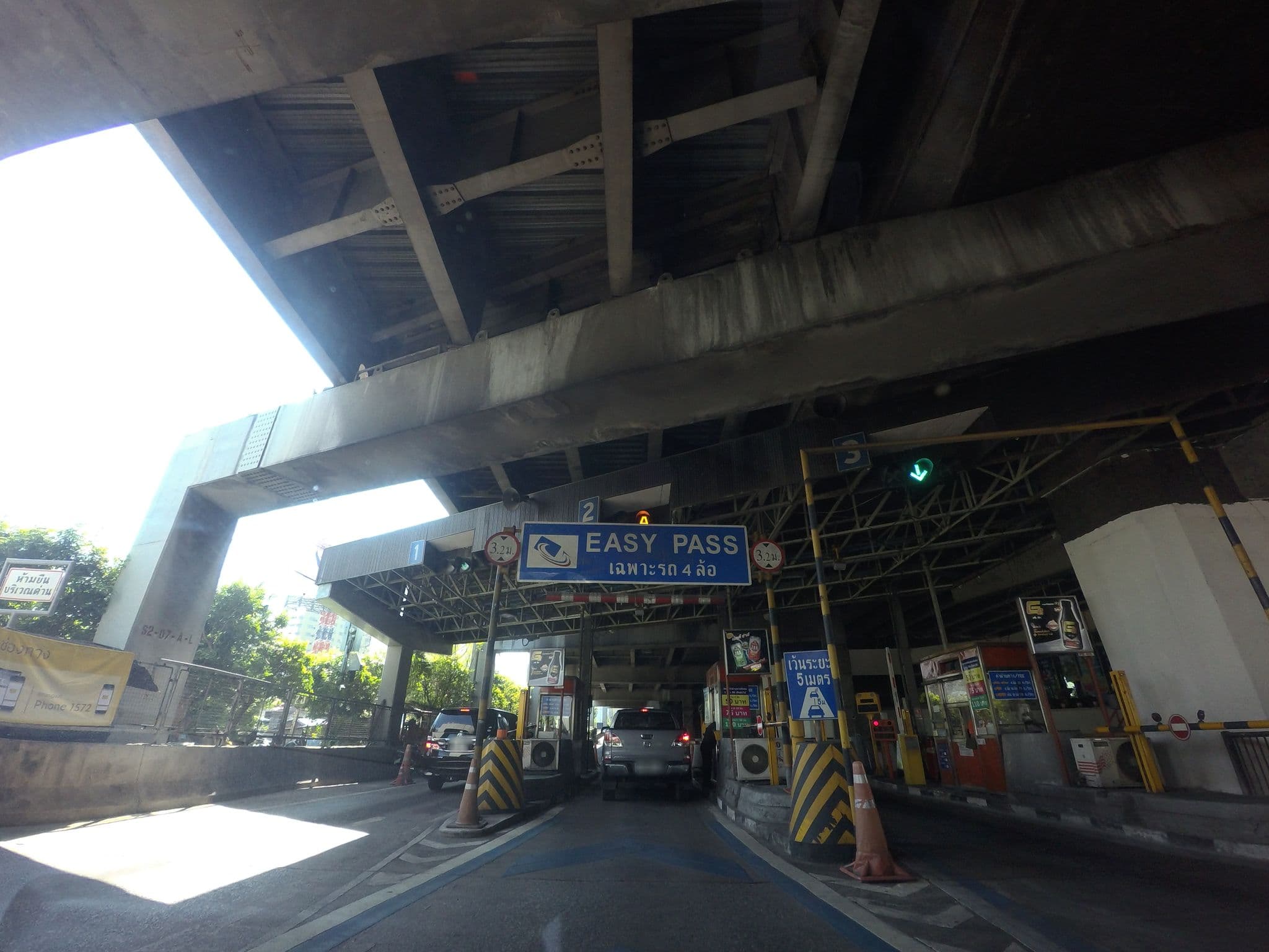 Street view near PETCH NAKORN HOTEL 08, Makkasan — © mishari (CC BY-SA · Mapillary)