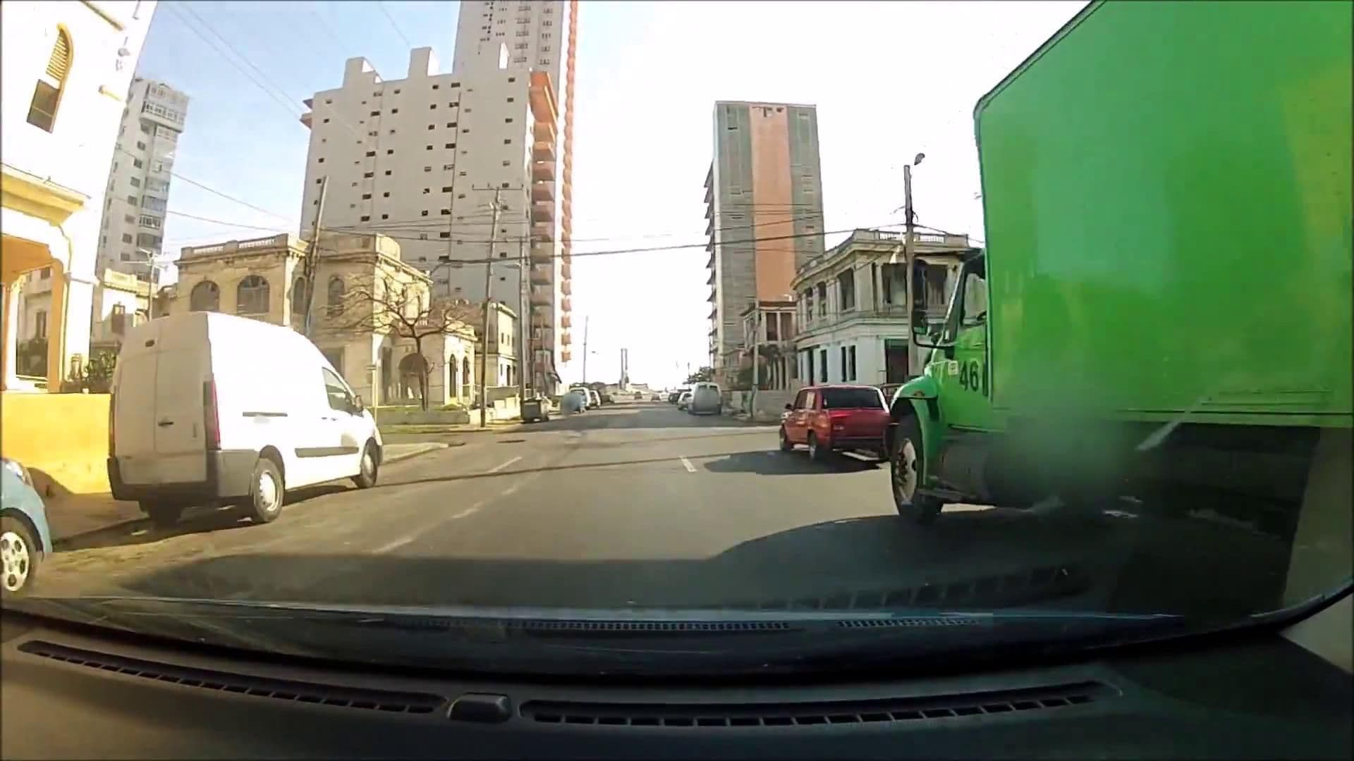 Street view near Nelson House, Vedado — © cut (CC BY-SA · Mapillary)