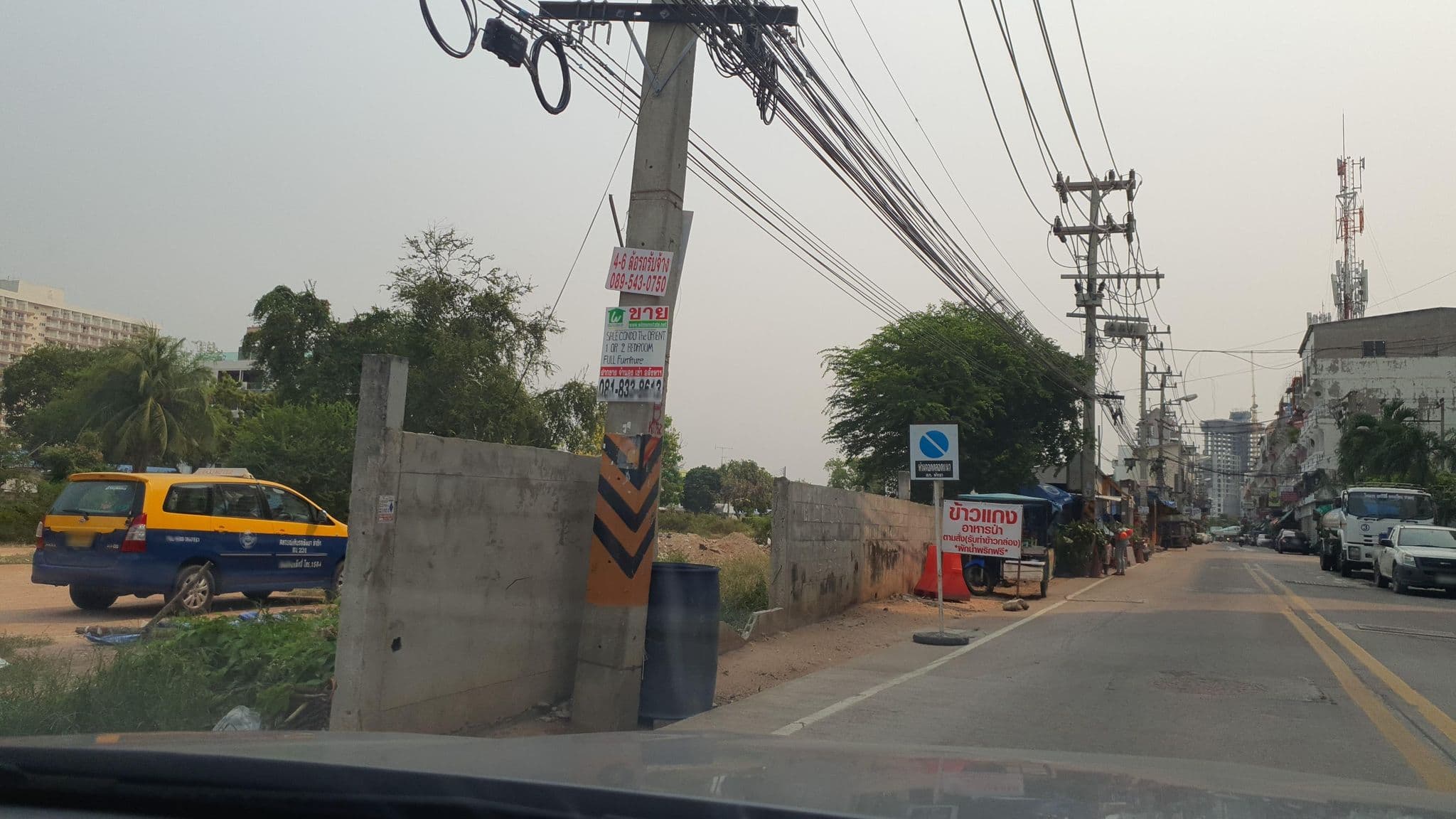 Street view near ชมทะเลตังเก รีสอร์ท, Pattaya — © jrcarlsen (CC BY-SA · Mapillary)