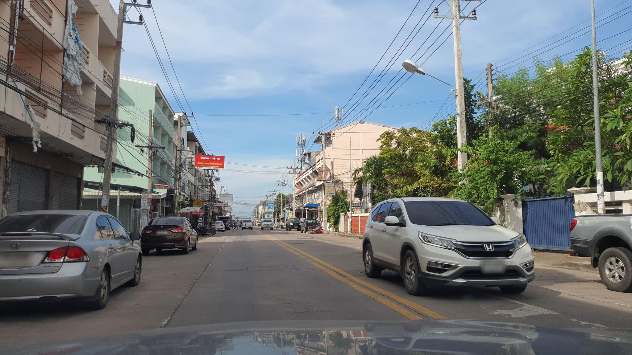 Street view near บ้านกะลาสี Ga la sea house, Pattaya — © jrcarlsen (CC BY-SA · Mapillary)