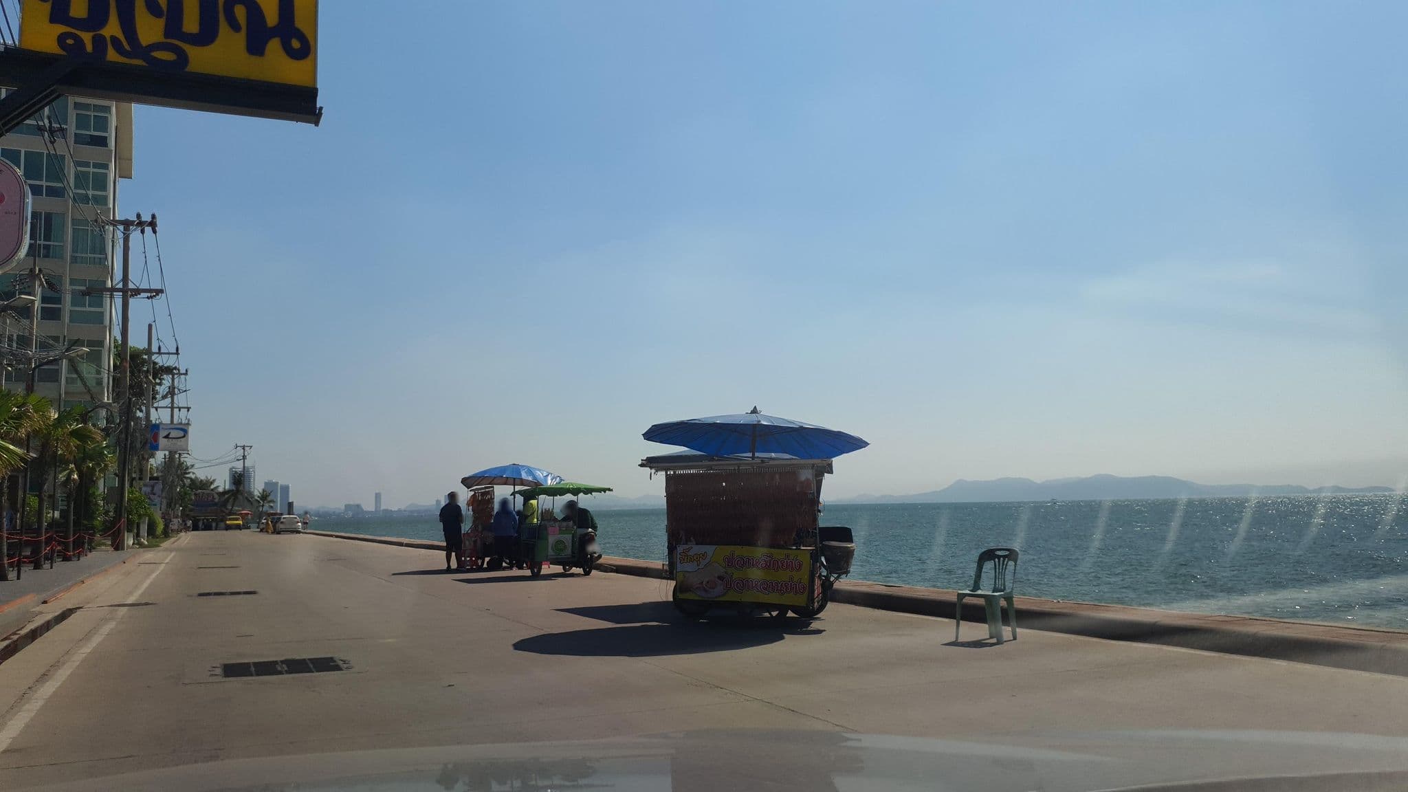 Street view near Natural Park Jomtien Beach, Pattaya — © jrcarlsen (CC BY-SA · Mapillary)