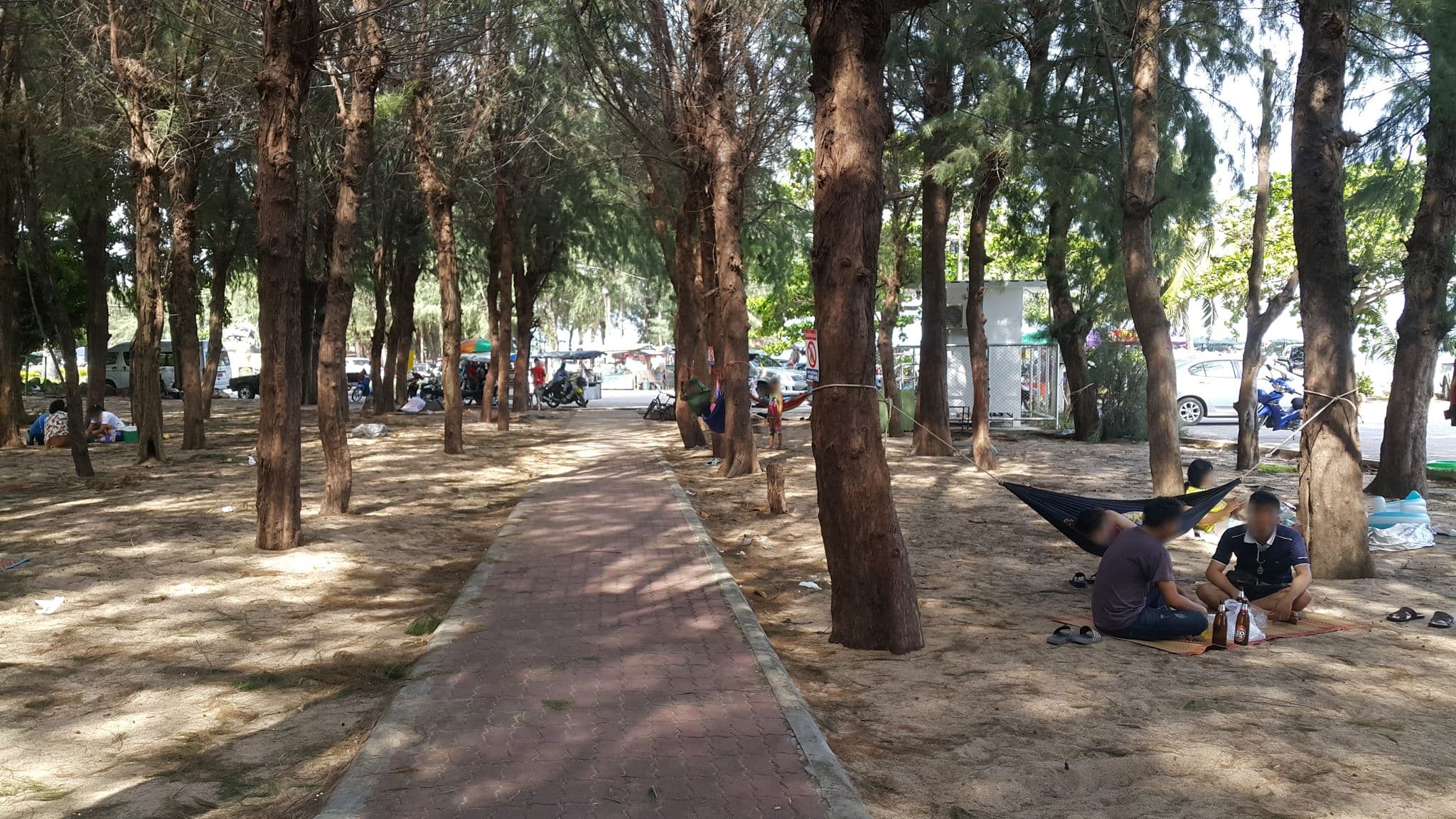 Street view near The Moonlight Resort, Ban Chang — © jrcarlsen (CC BY-SA · Mapillary)