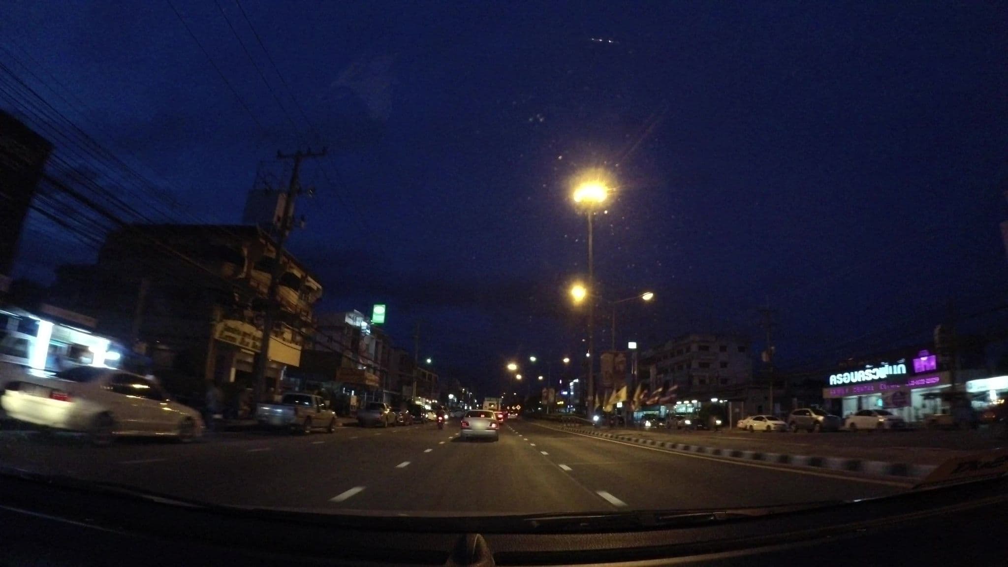 Street view near บ้านฉางแกรนด์โฮเทล (Ban Chang Grand Hotel), Ban Chang — © kaart_3 (CC BY-SA · Mapillary)