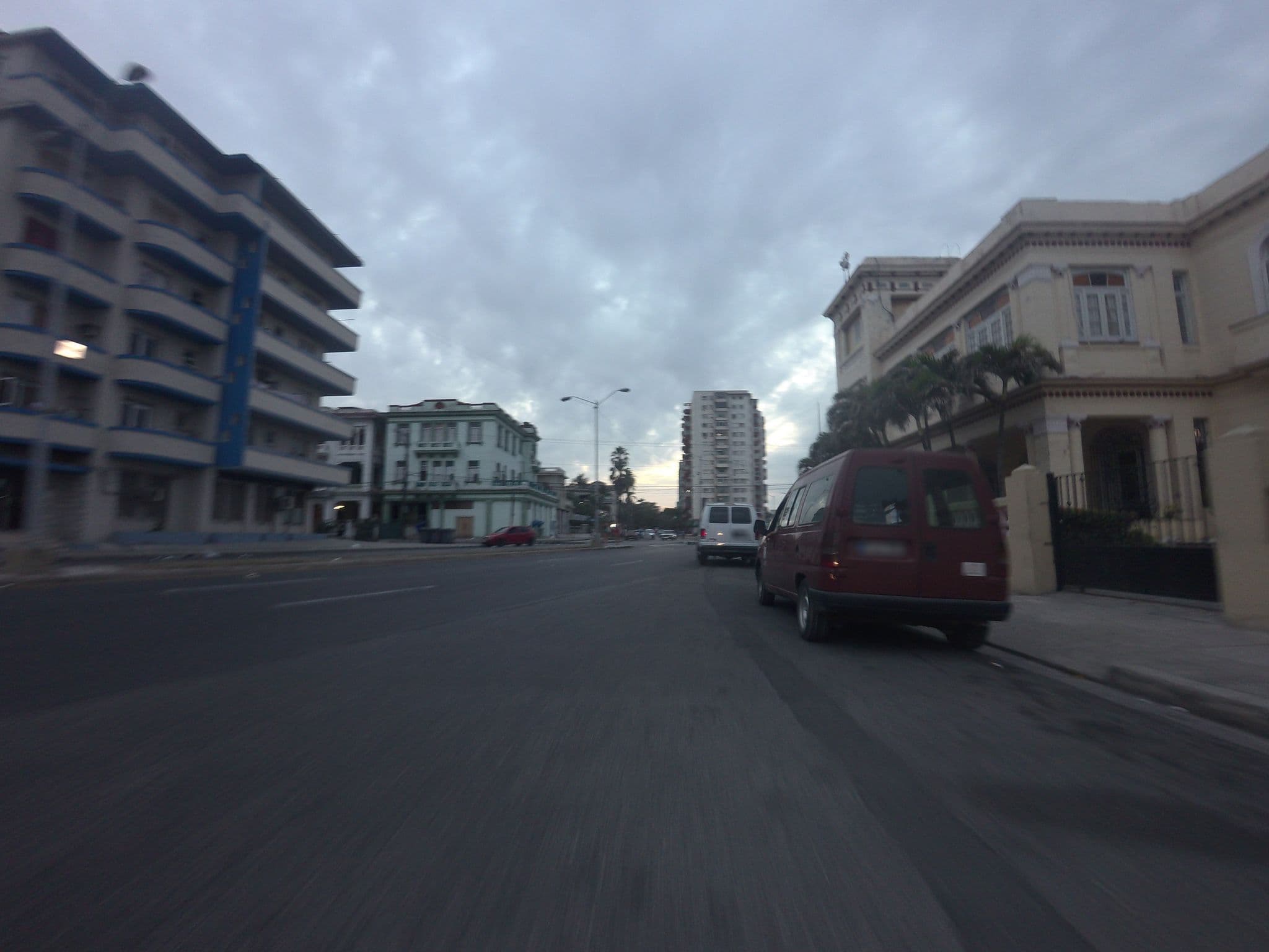 Street view near Casa Alberto, Vedado