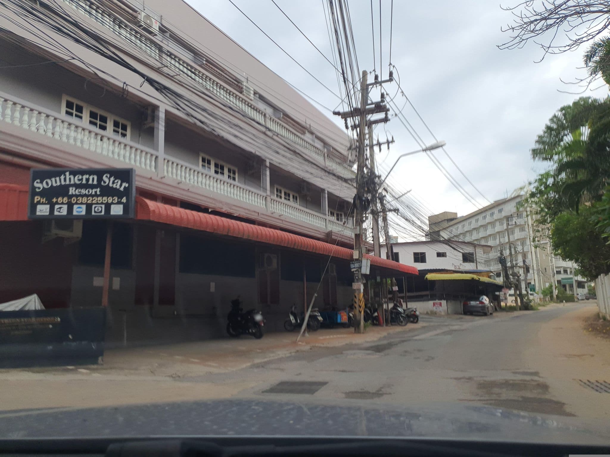 Street view near Southern Star Resort Pattaya, Pattaya — © jrcarlsen (CC BY-SA · Mapillary)