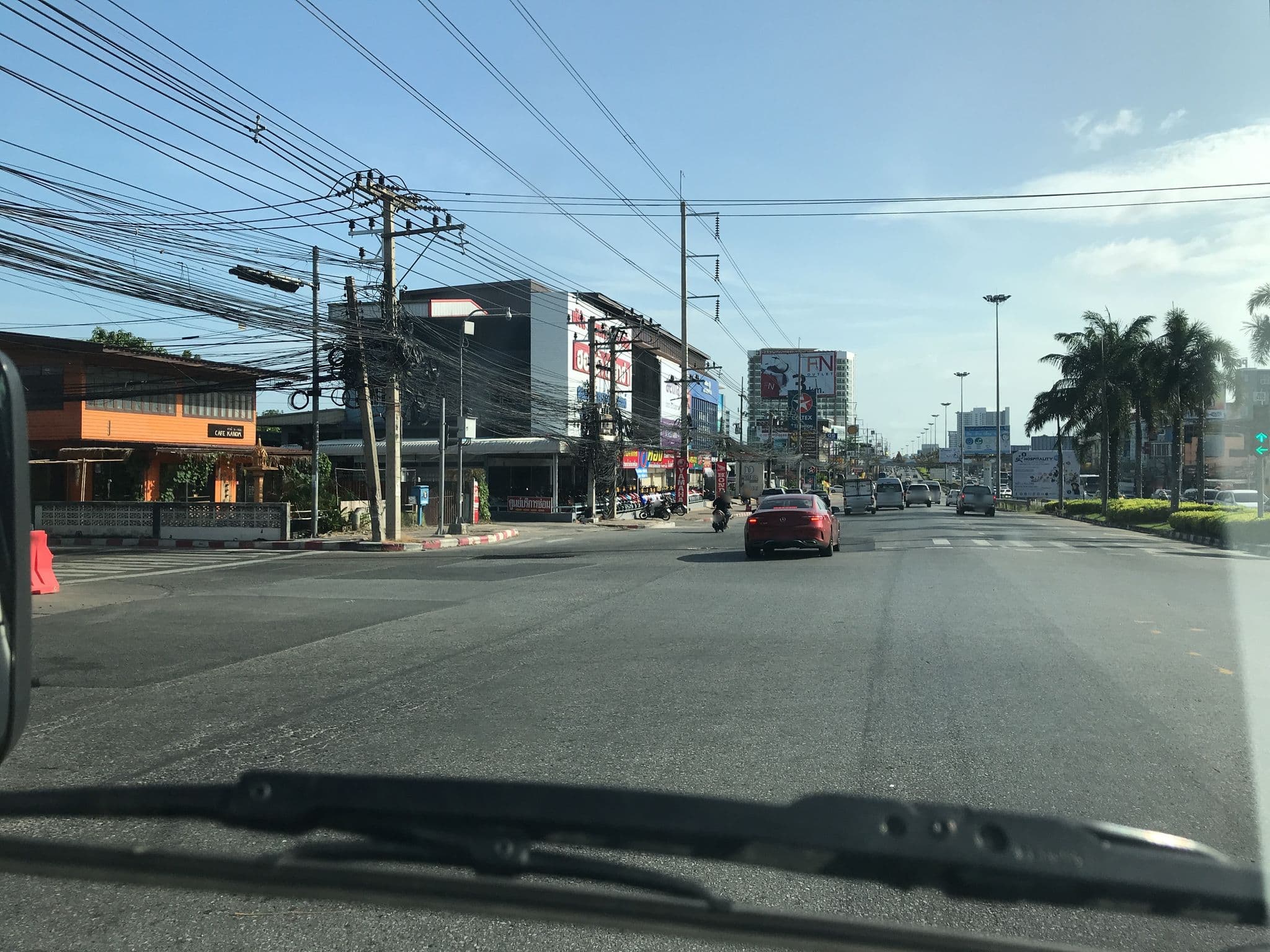 Street view near มันตราปูระ รีสอร์ท (Mantra Pura Resort), Pattaya — © kokgag (CC BY-SA · Mapillary)