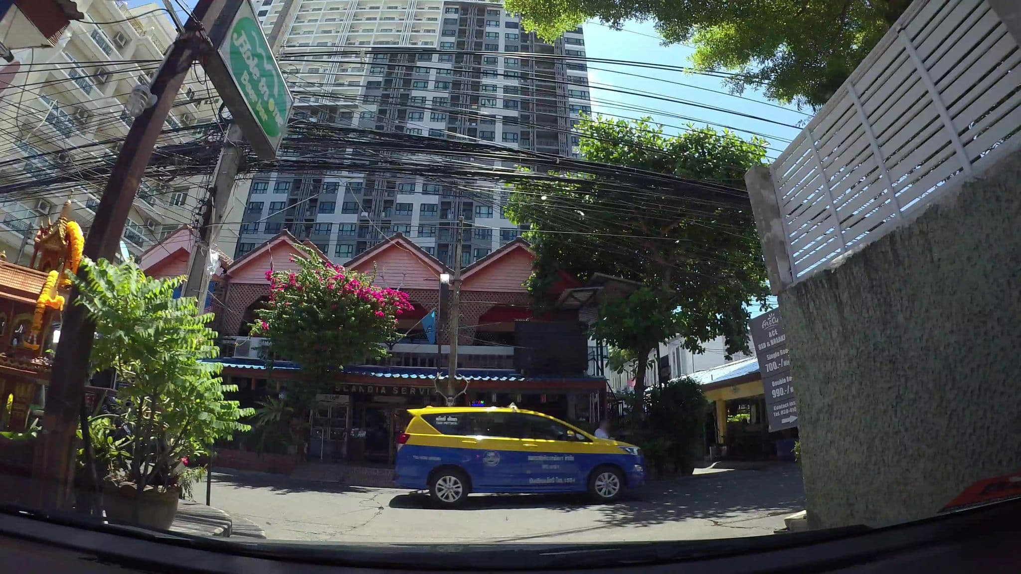 Street view near LK Renaissance, Pattaya — © kaart_3 (CC BY-SA · Mapillary)