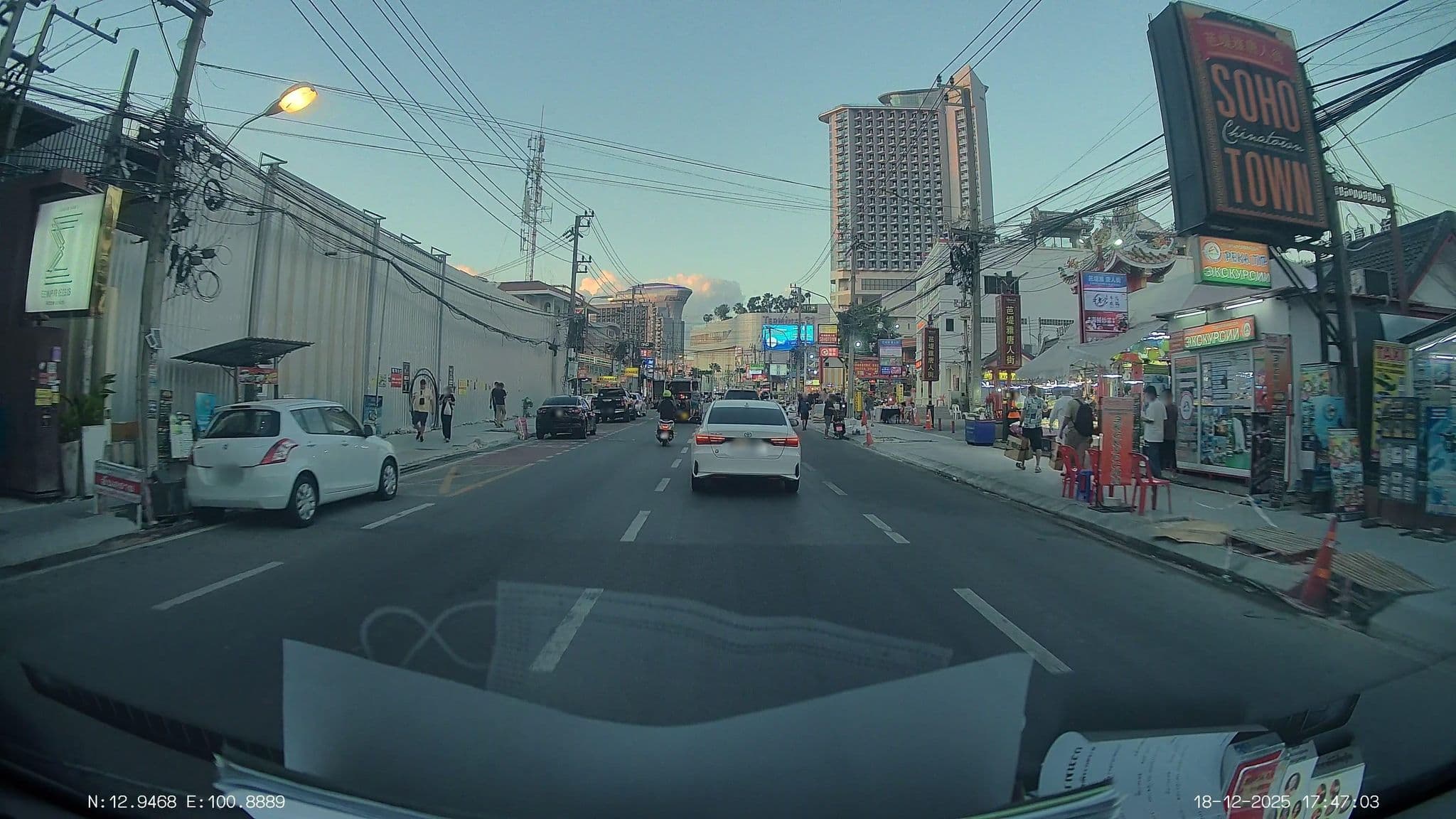 Street view near Sabai Empress Hotel Chonburi, Pattaya — © ThailandCambodia (CC BY-SA · Mapillary)