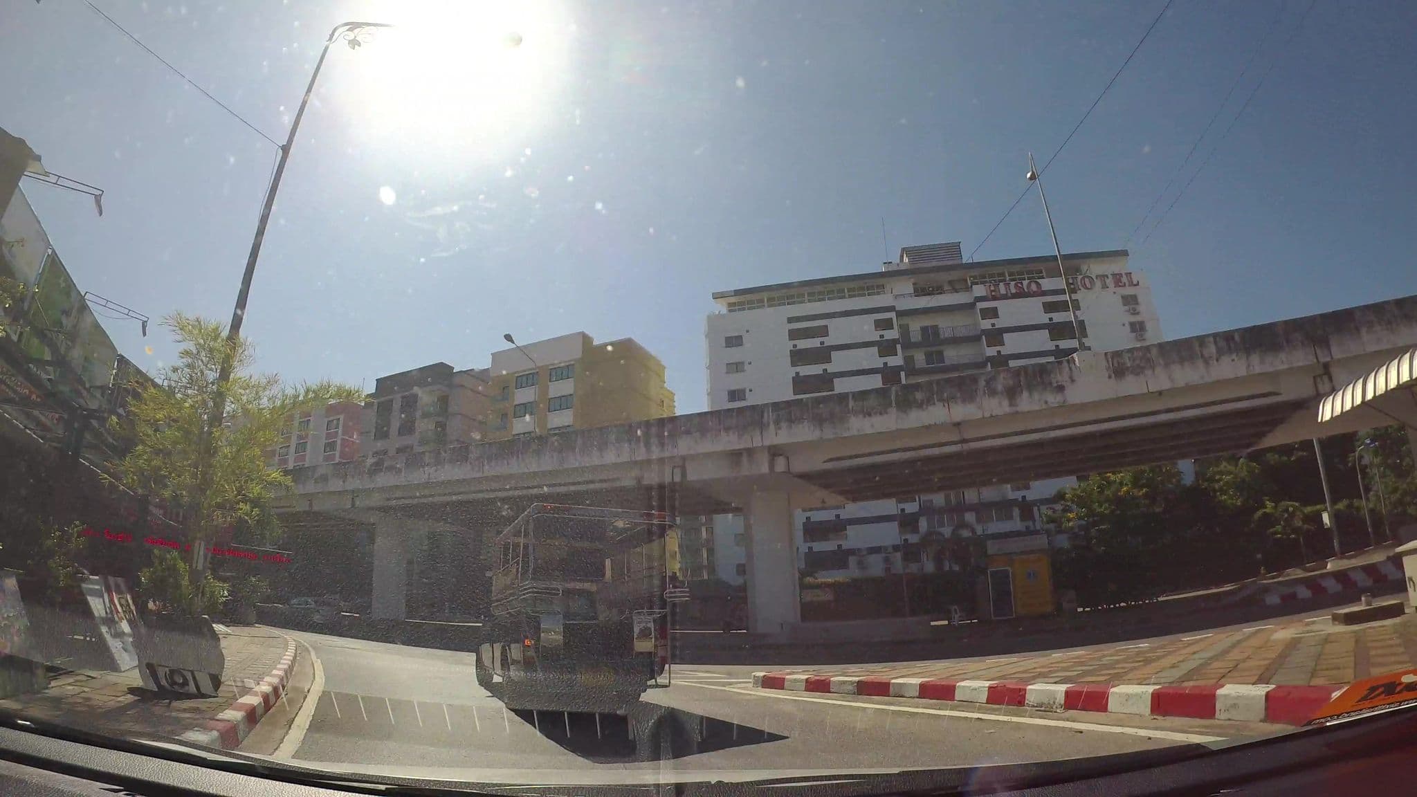 Street view near Locker Room (Ladies), Pattaya — © kaart_3 (CC BY-SA · Mapillary)