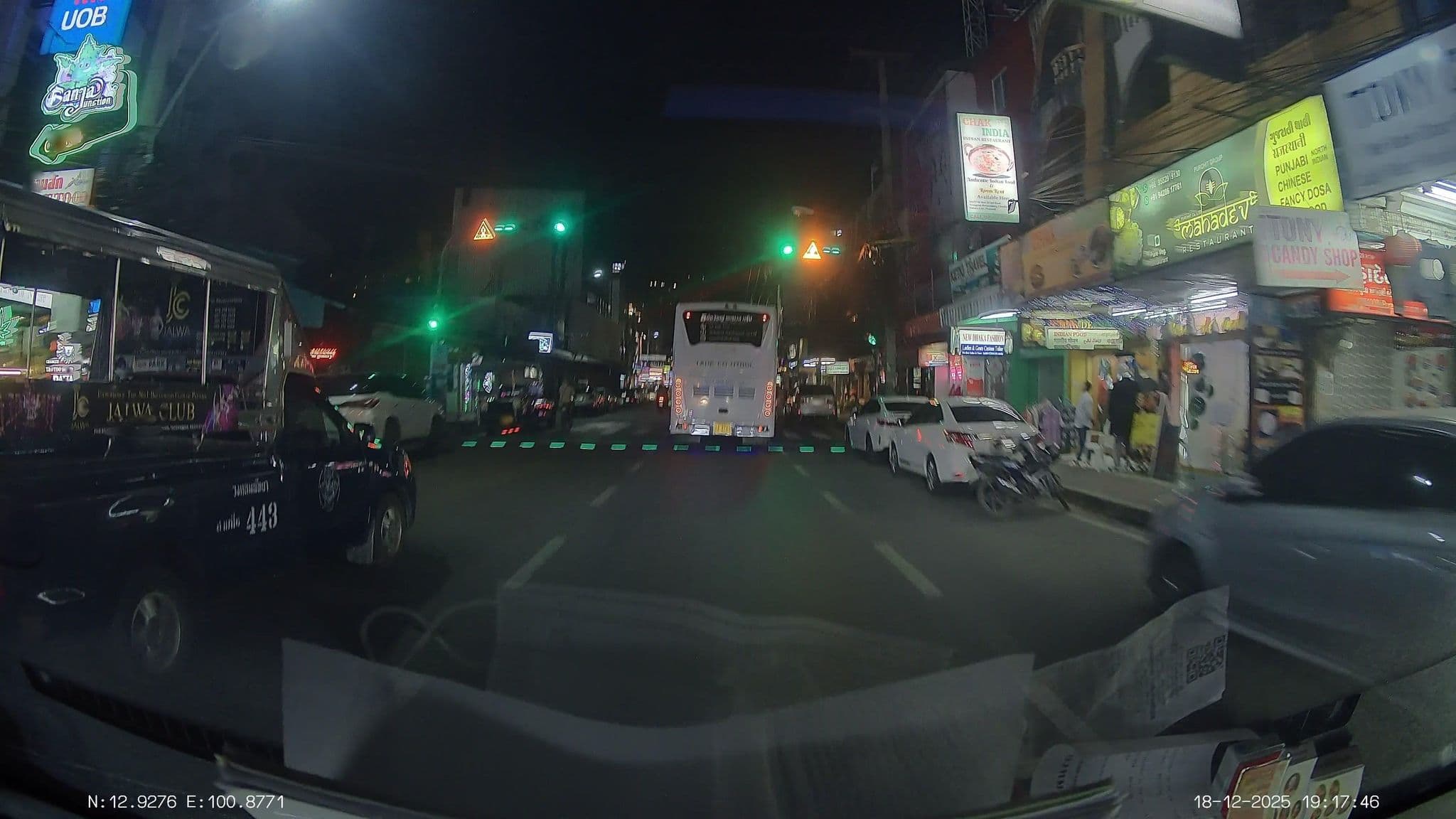 Street view near Hotel Hari Om Delhi Darbar, Pattaya — © ThailandCambodia (CC BY-SA · Mapillary)