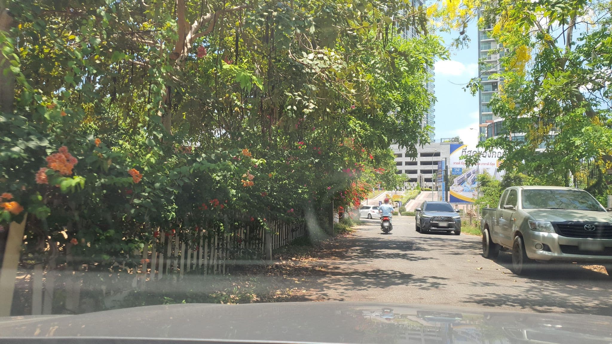 Street view near Millenium Hilton, Pattaya — © jrcarlsen (CC BY-SA · Mapillary)